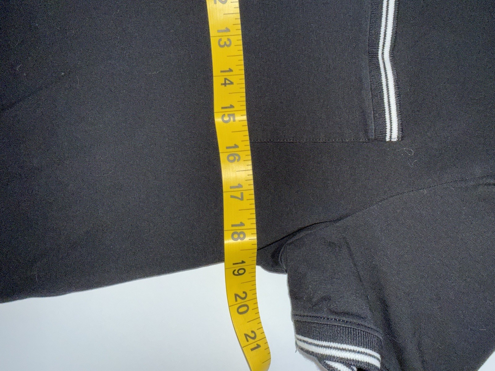 Express Men’s Black Knit T-Shirt Pocket Contrasting Trim Crew Neck Size M