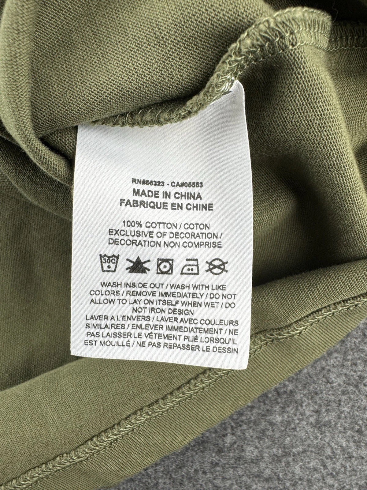 Nike Sportswear T Shirt Size Medium Olive Green Mesh Back Pleated VTG Inspired