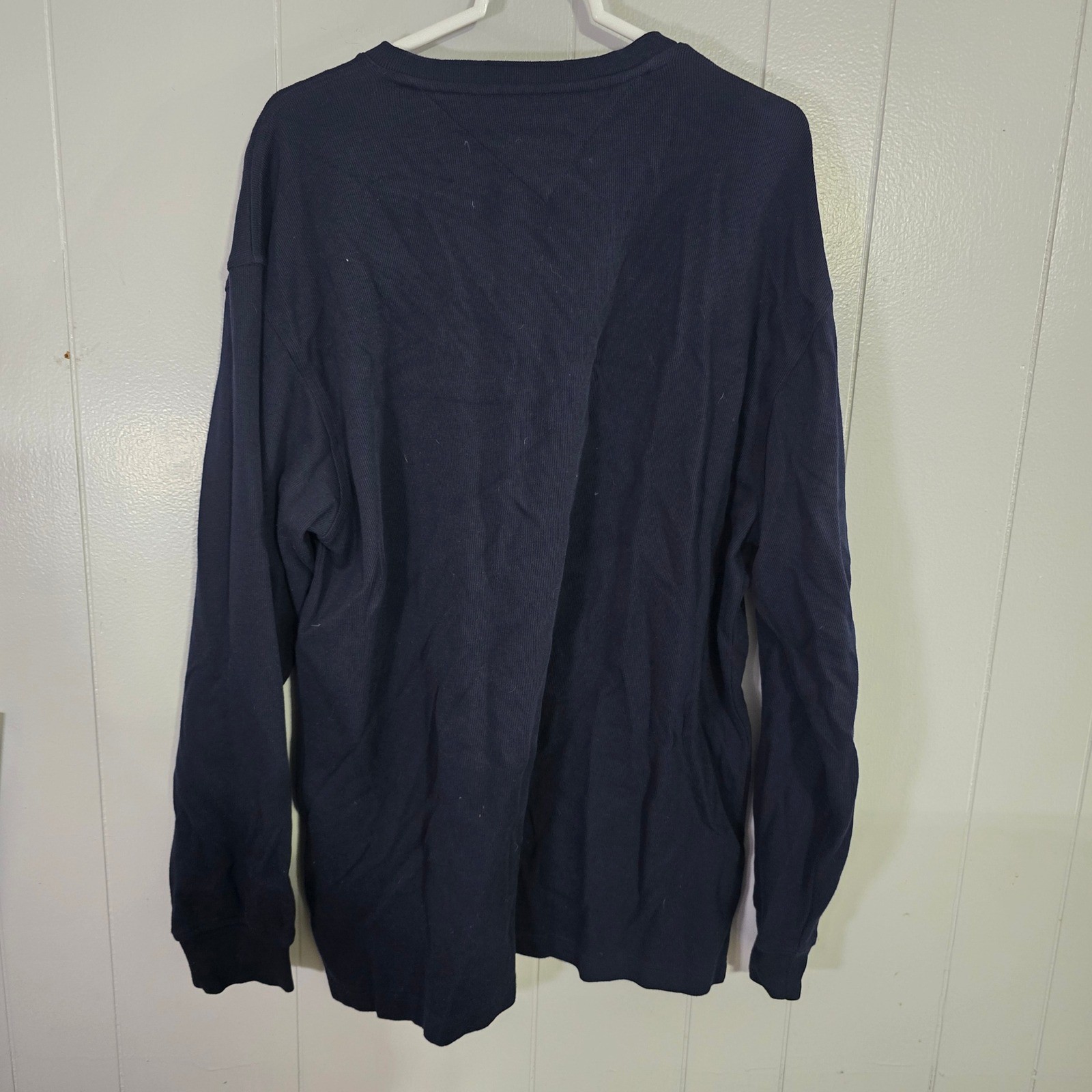 Tommy Hilfiger Long Sleeve Shirt Mens XL Navy Blue Red Stripe Ribbed V-Neck