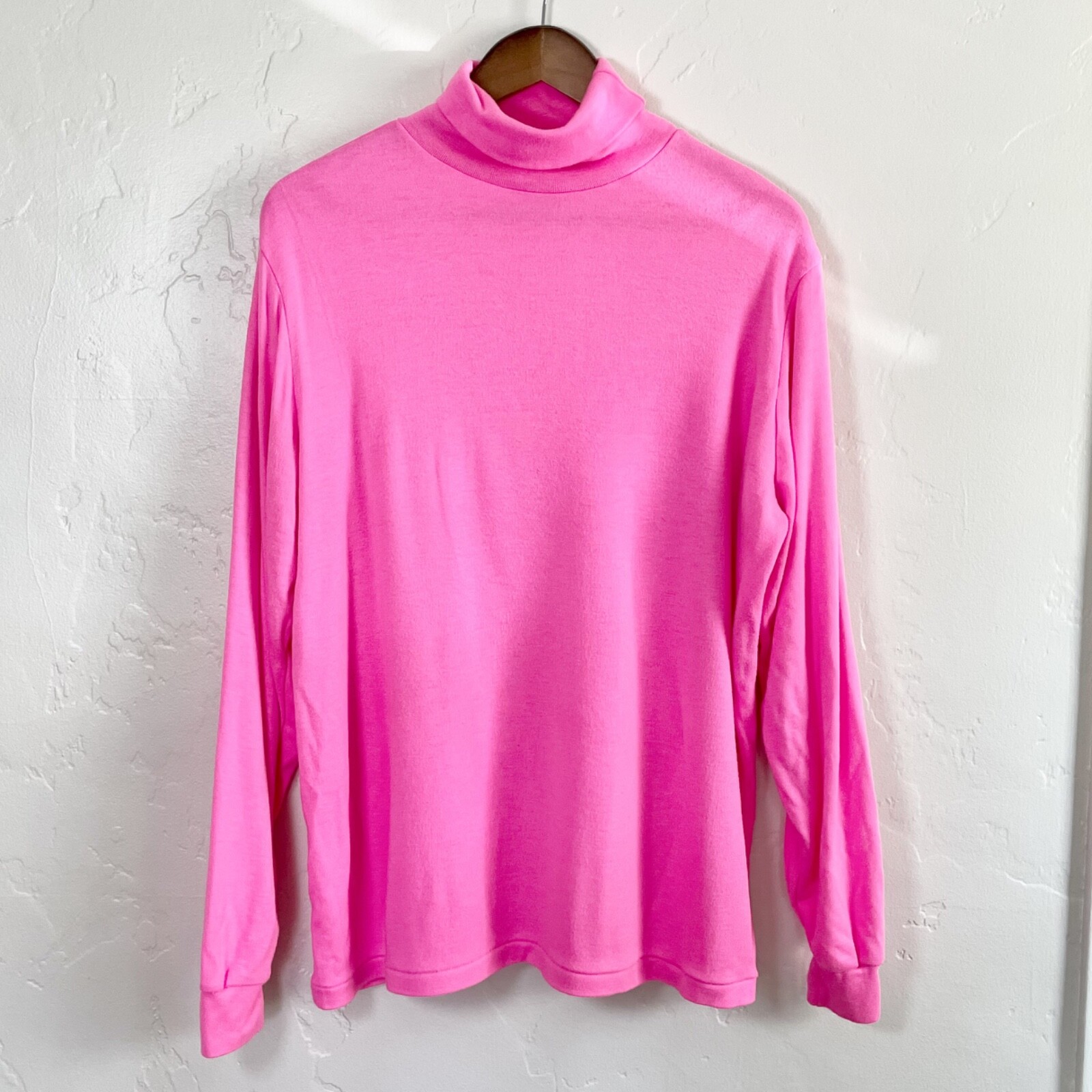Vintage 80s Medalist Size Large Turtleneck – Hot Pink Color Changing Heat Purple
