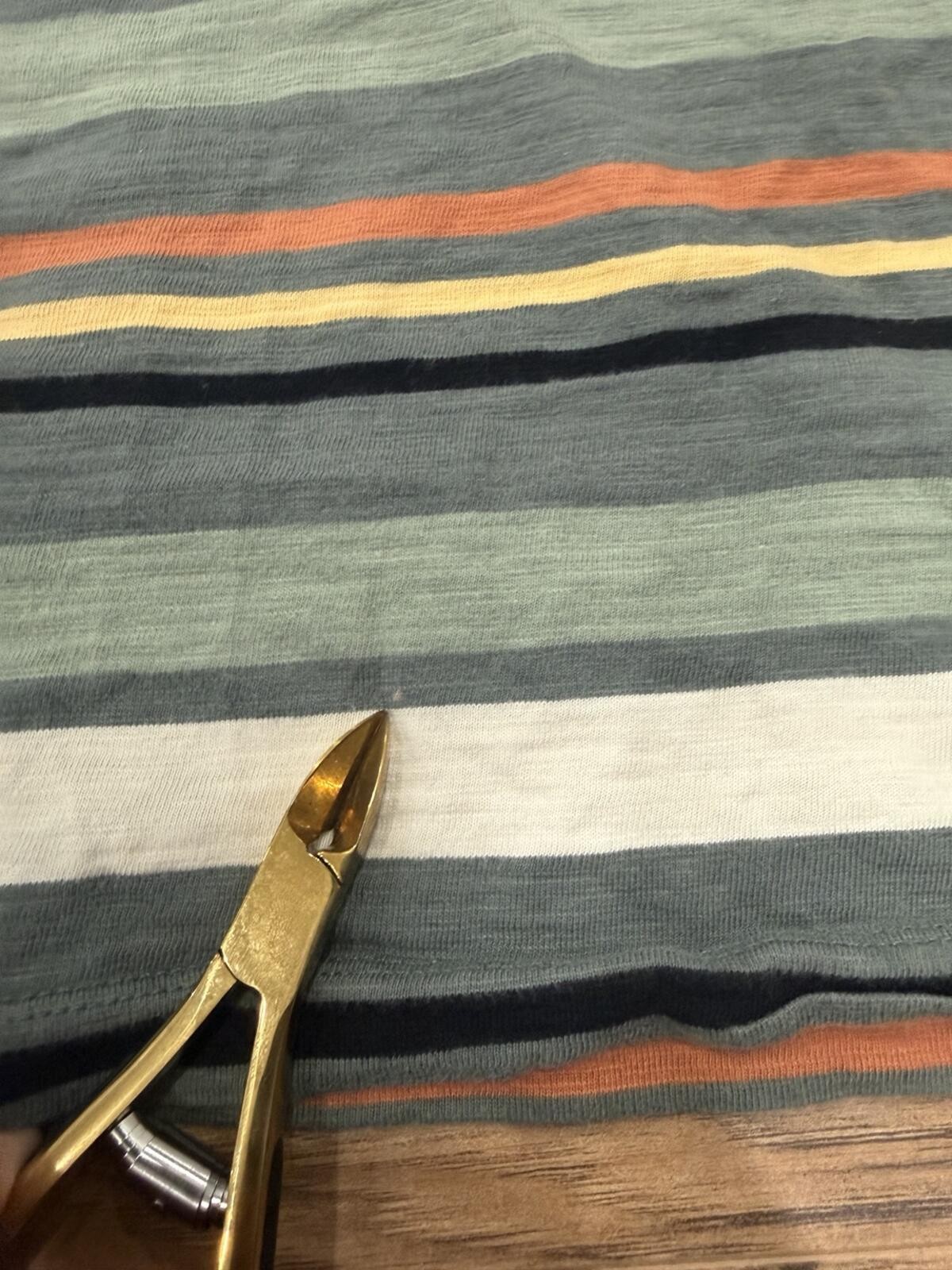 Guess Original Design Striped Pocket T Shirt Mens Small Green Orange Cotton Tee