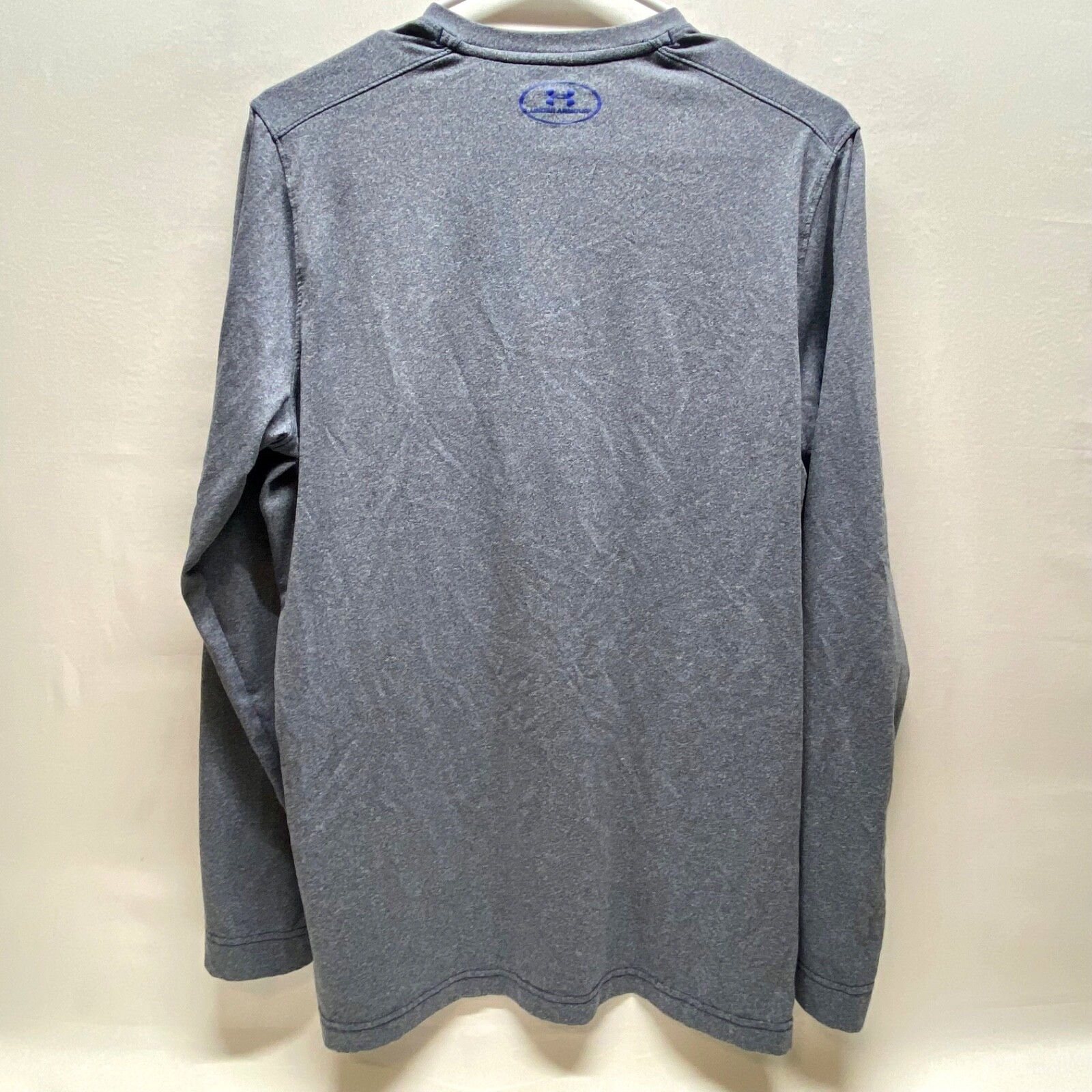 Under Armour Henley Men’s Medium Heather Blue Loose Fit Long Sleeve Coldgear EUC