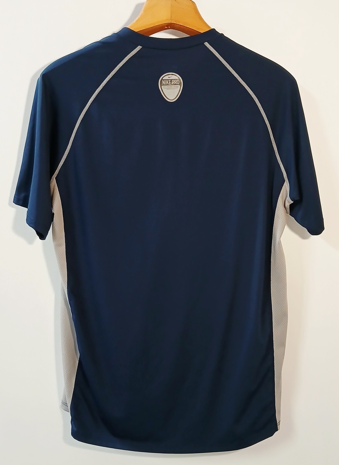 NIKE Fit Dry Blue and Gray Short Sleeve Crew Neck Pullover Men’s Large NWOT