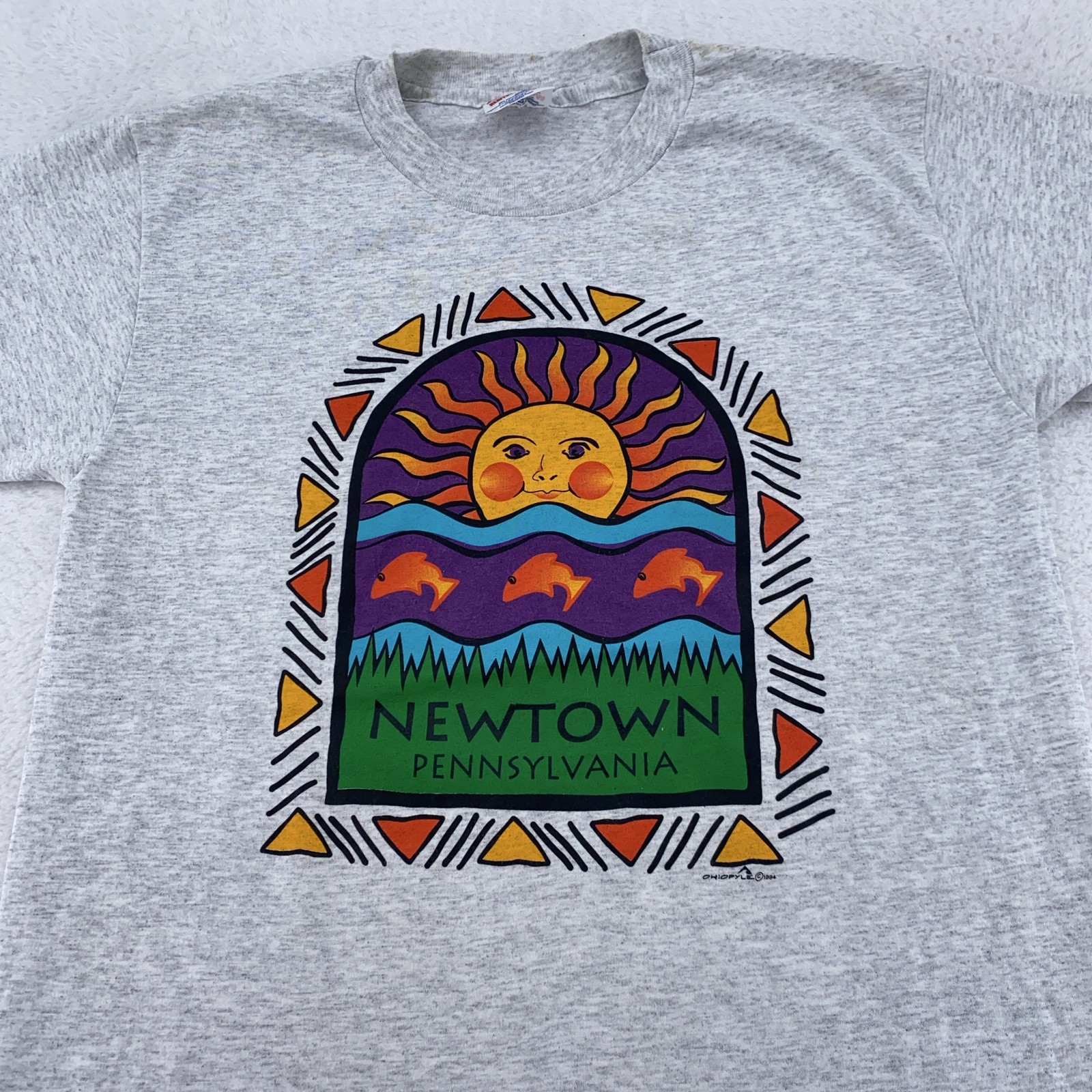 Vintage Newtown Pennsylvania Shirt Mens Medium Gray Sun Fish Graphic Tee 90s USA