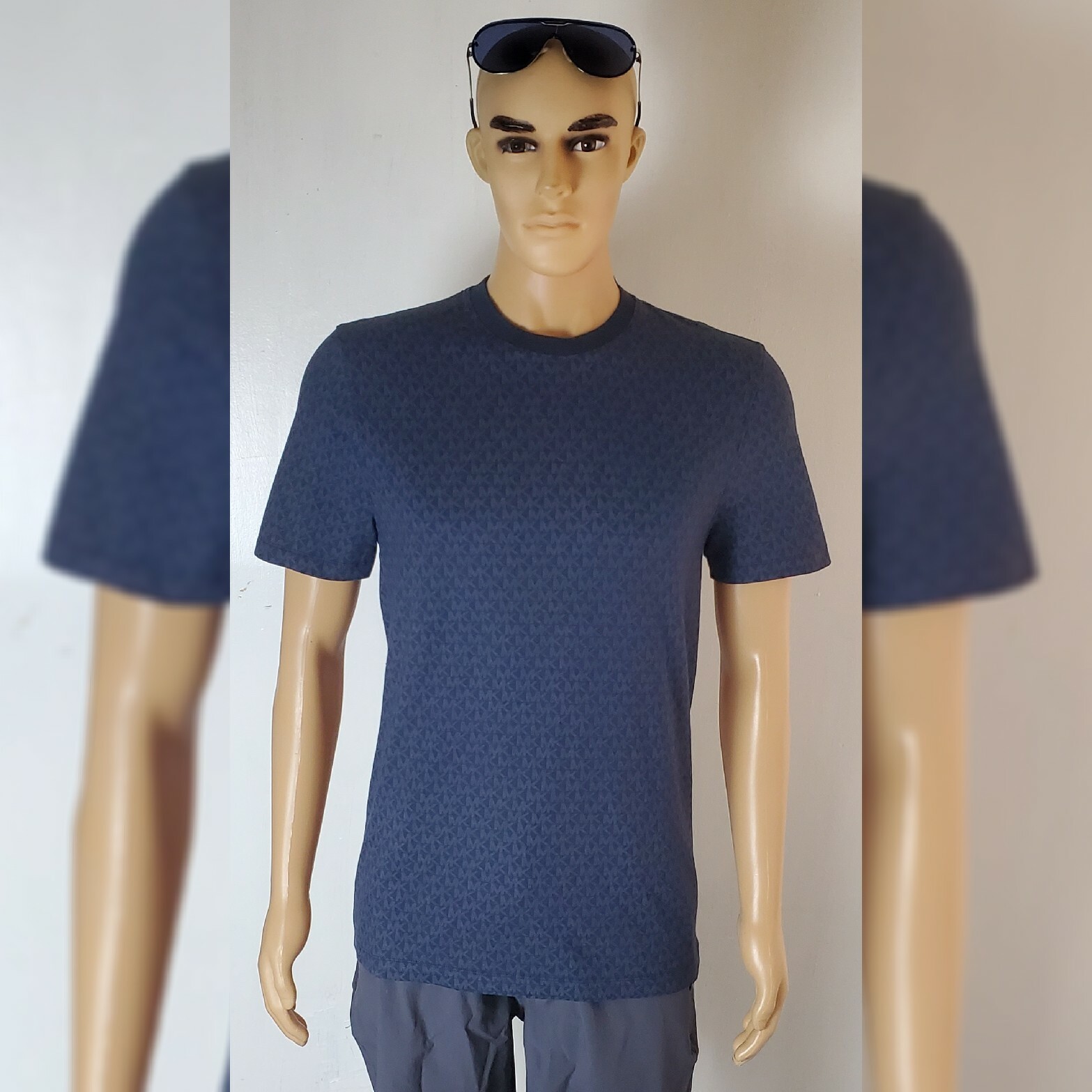 NWT MICHAEL KORS SHORT SLEEVE TSHIRT MEN’S ALLOVER MK LOGO PRINT SIZE M BLUE