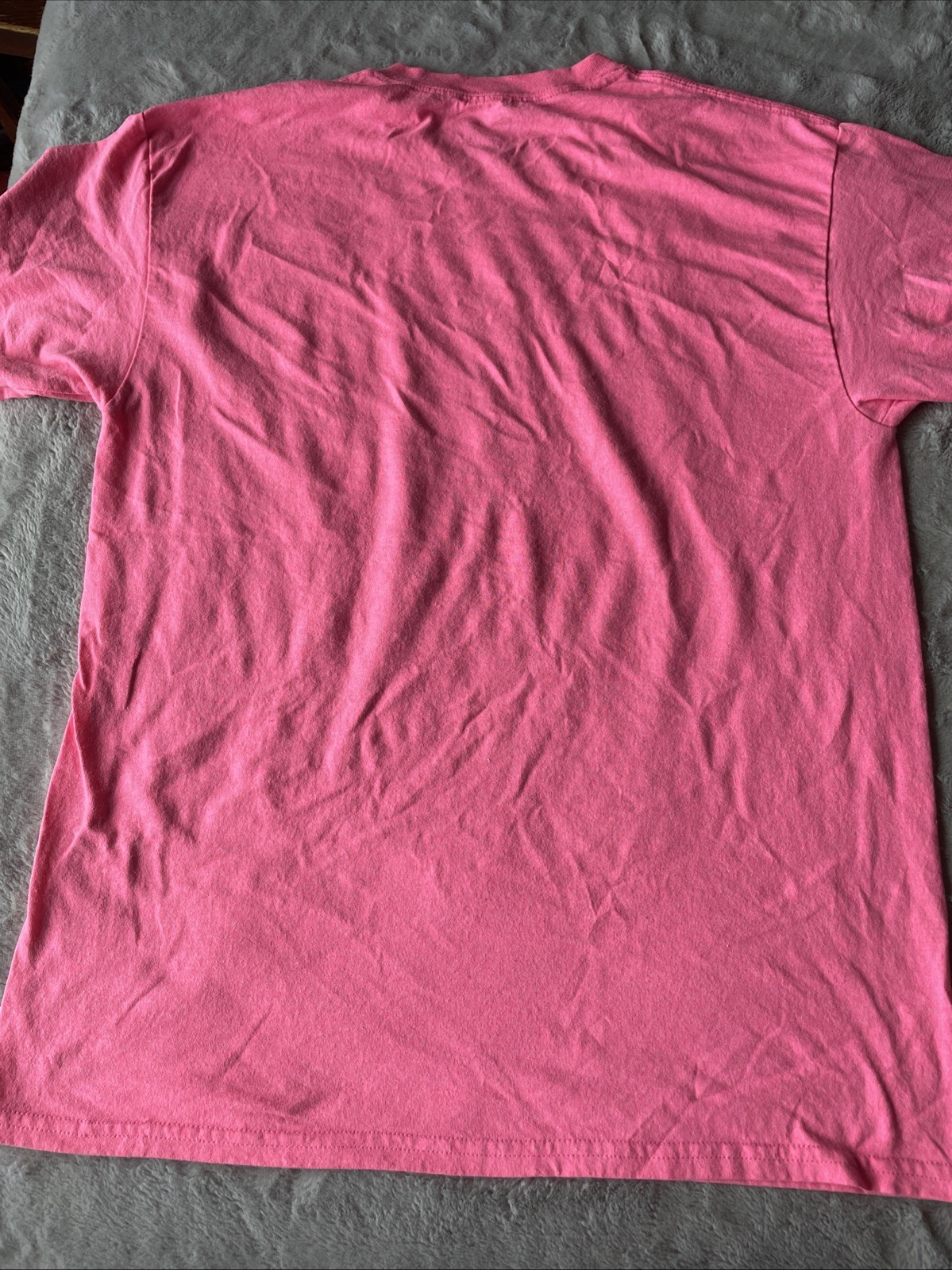 Neon Pink “Guchi” screen printed t shirt size Large Soft Worn Street Art