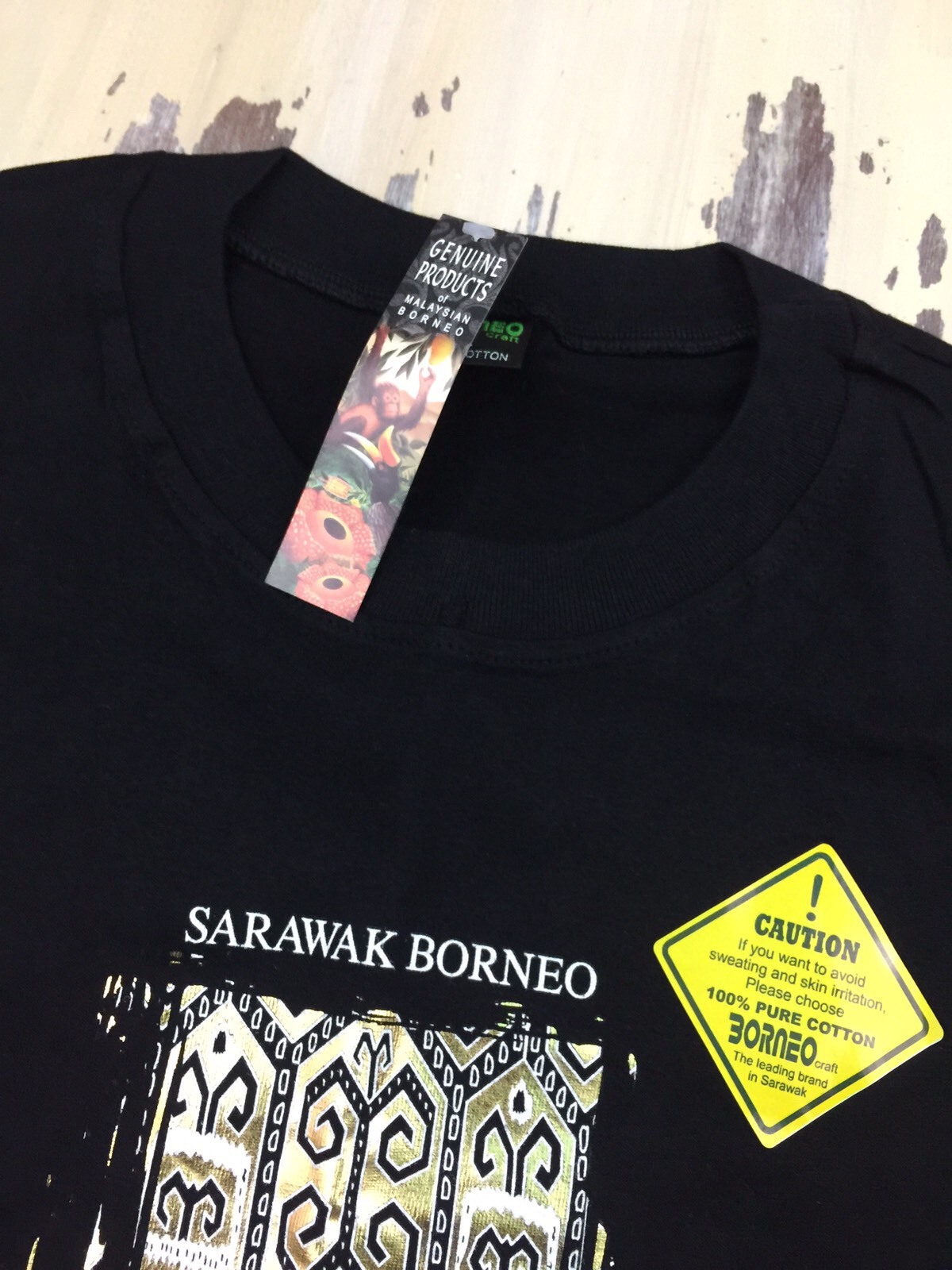 SARAWAK BORNEO – NWT Black T-shirt, Malaysia Vacation, Fits Adult Mens M-L