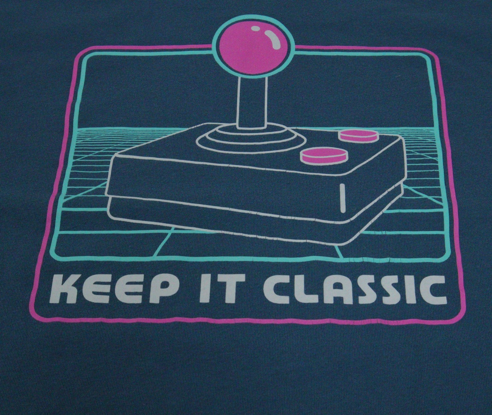Men’s Medium T-Shirt “Keep It Classic” Retro Joystick Graphic Soft-Washed T0436