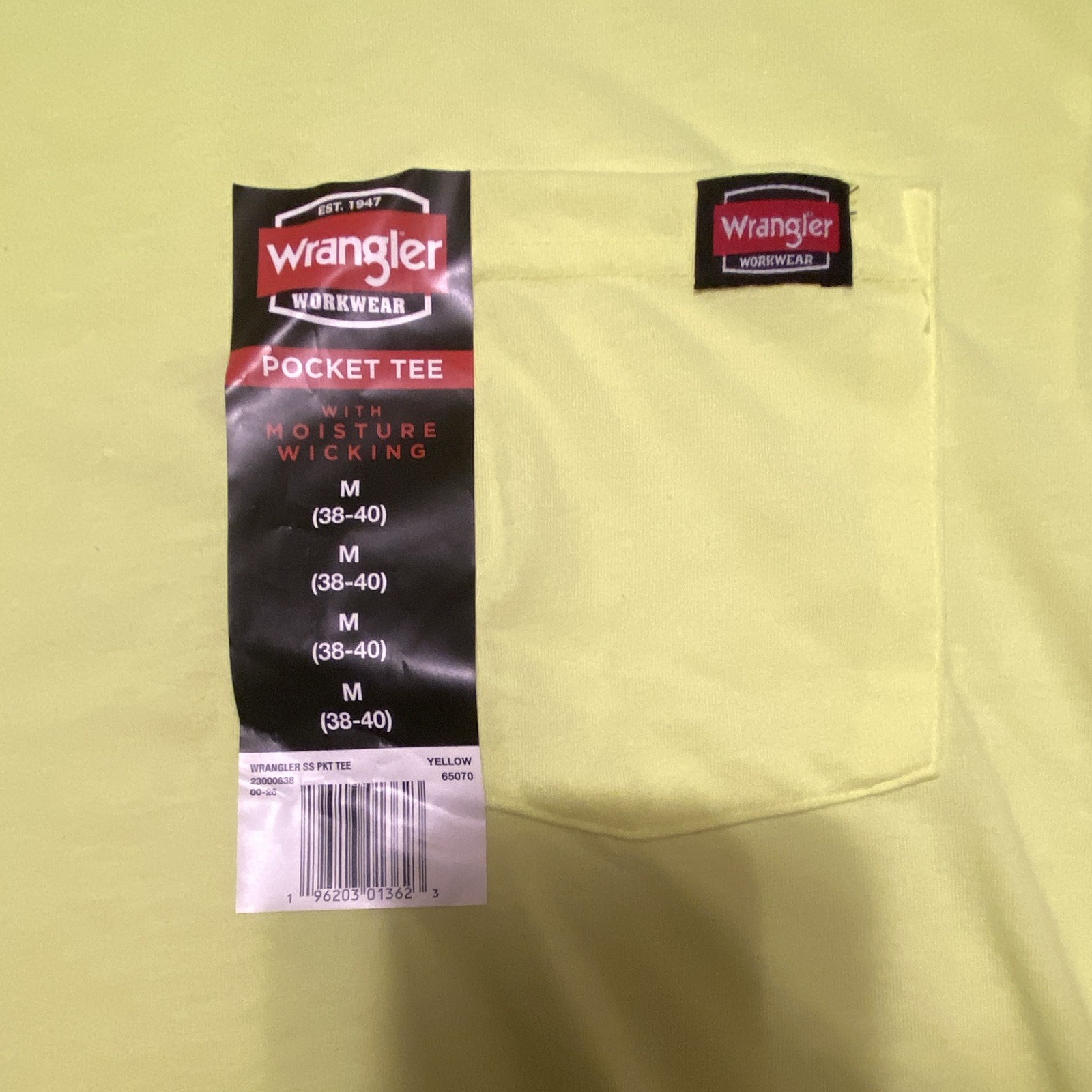 Wrangler Workwear Pocket Tee Men’s M Yellow Moisture Wicking Crew Neck T-Shirt