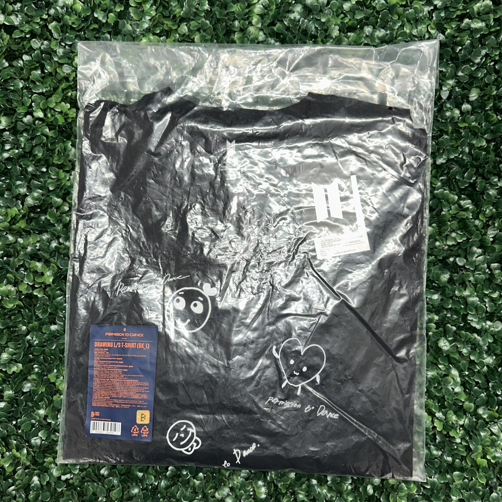 New Official BTS PTD Permission To Dance BLK Drawing Doodle L/S Shirt Large RARE