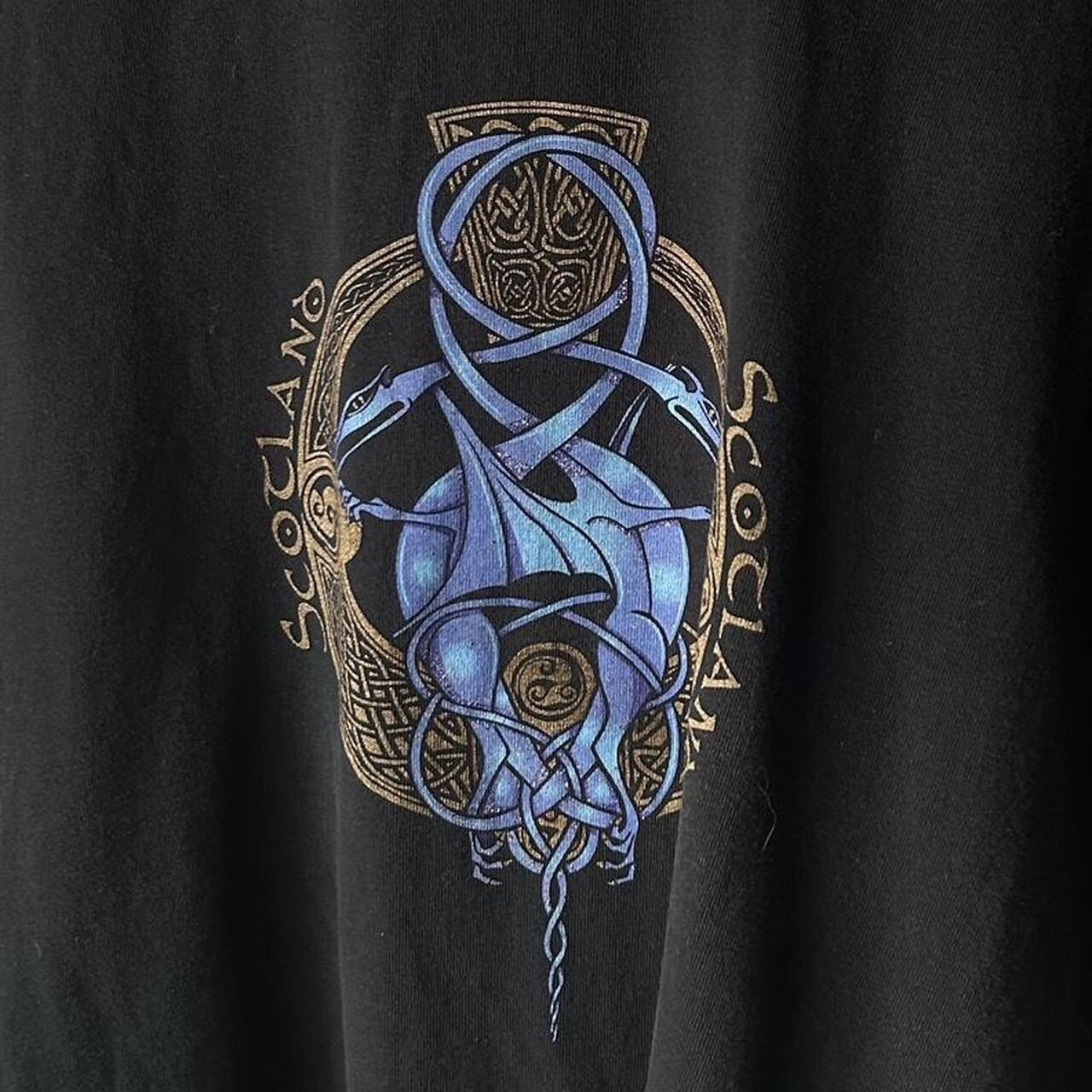 Vintage Y2K/90s Navy Scotland Dragon Graphic Print Cotton T-Shirt Large