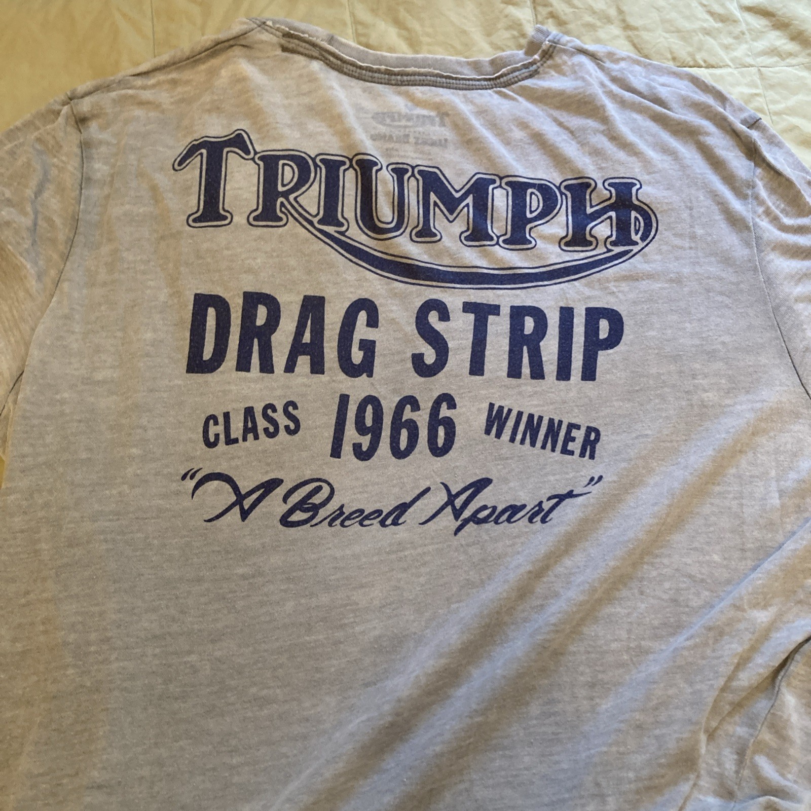 Triumph Motorcycles- Bulldog A Breed Apart Gray T Shirt Mens XL British Customs