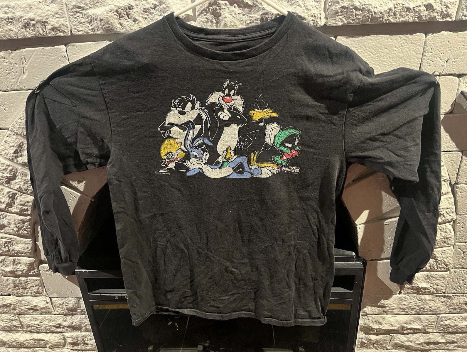 Looney Tunes M Black Long Sleeve Crew Neck Graphic T-Shirt Tweety Bugs Daffy