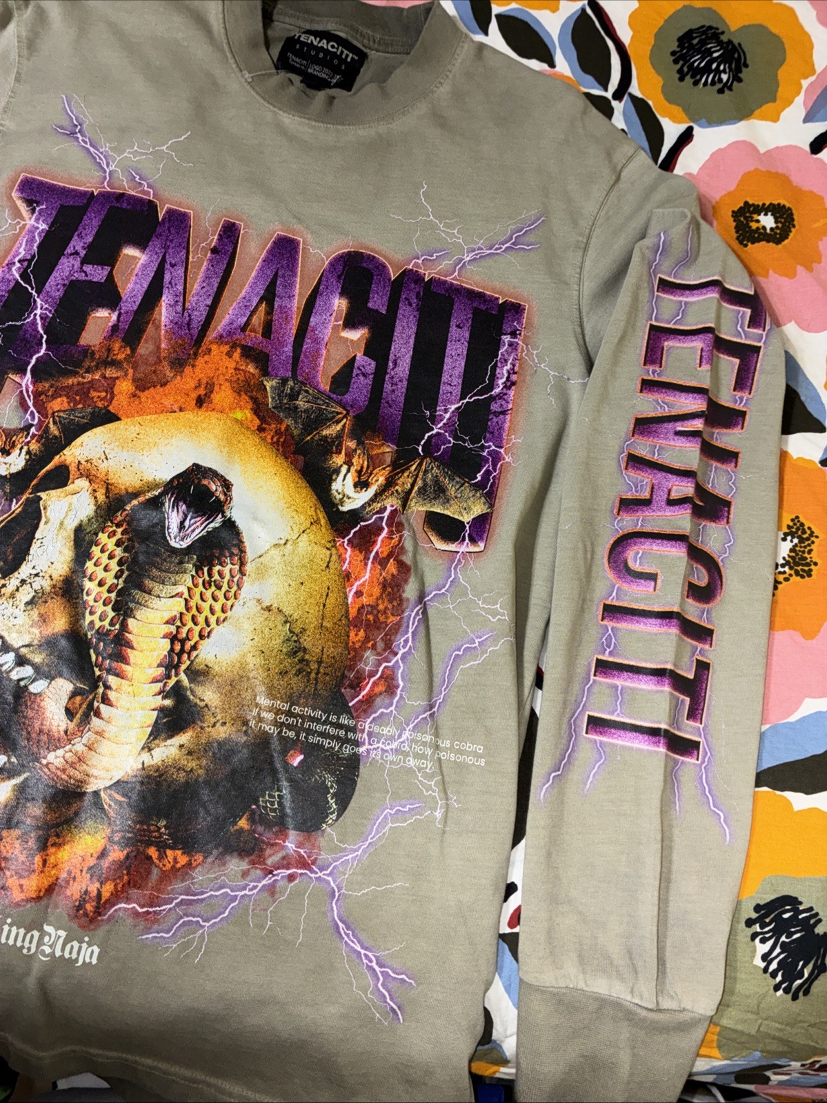 Tenaciti Studios Men Sz S Gray Long Sleeve Skull/sneak Graphic Pullover Clean