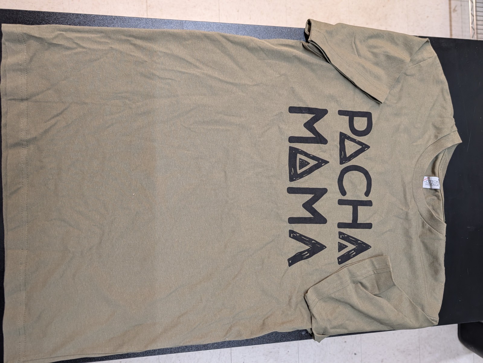 Gildan Cotton Heritage Men’s M Green Pacha Mama Graphic Cotton Crew T-Shirt