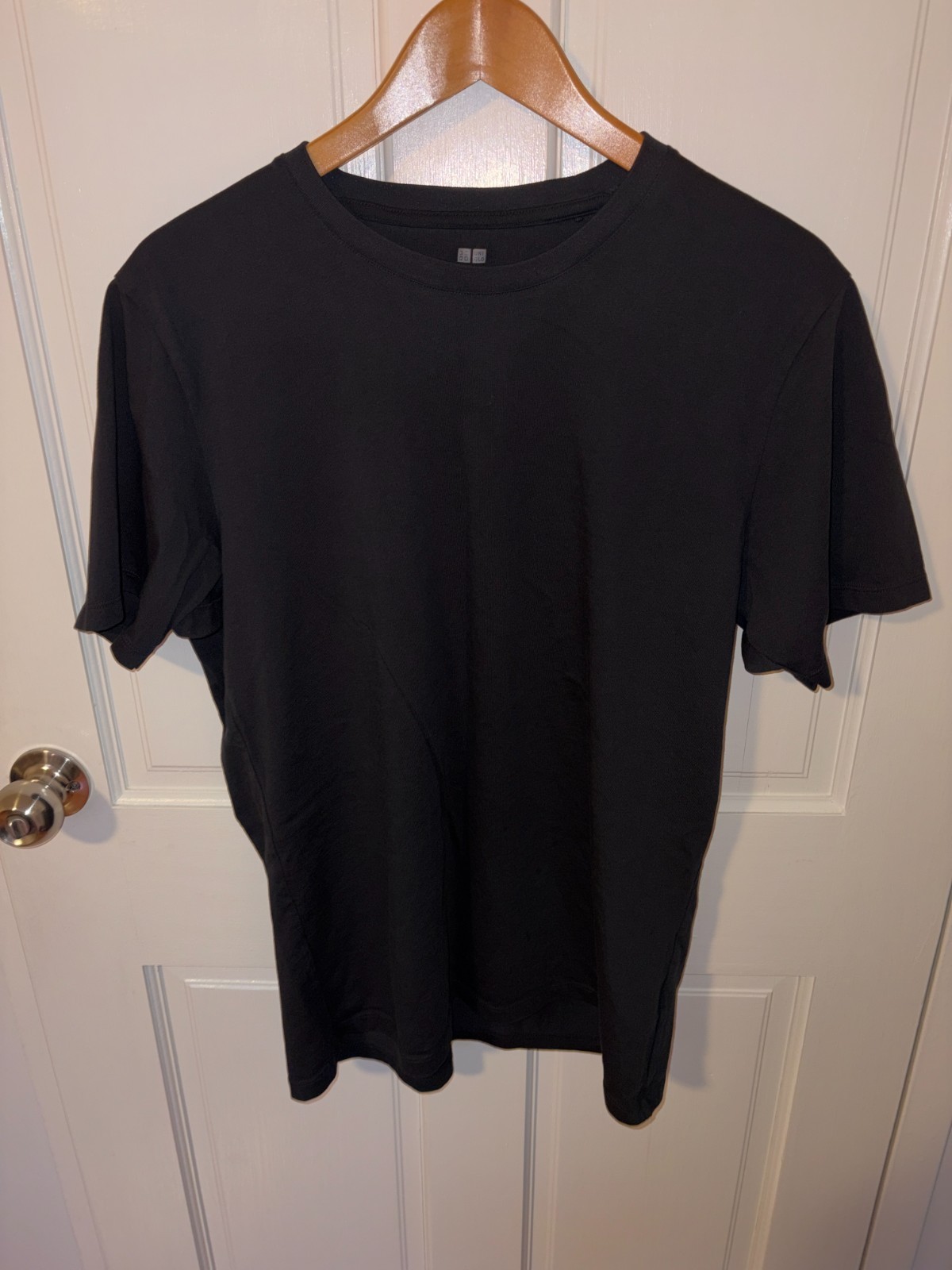 Uniqlo Mens Size Large Black Supima Cotton Crew Neck T-Shirt