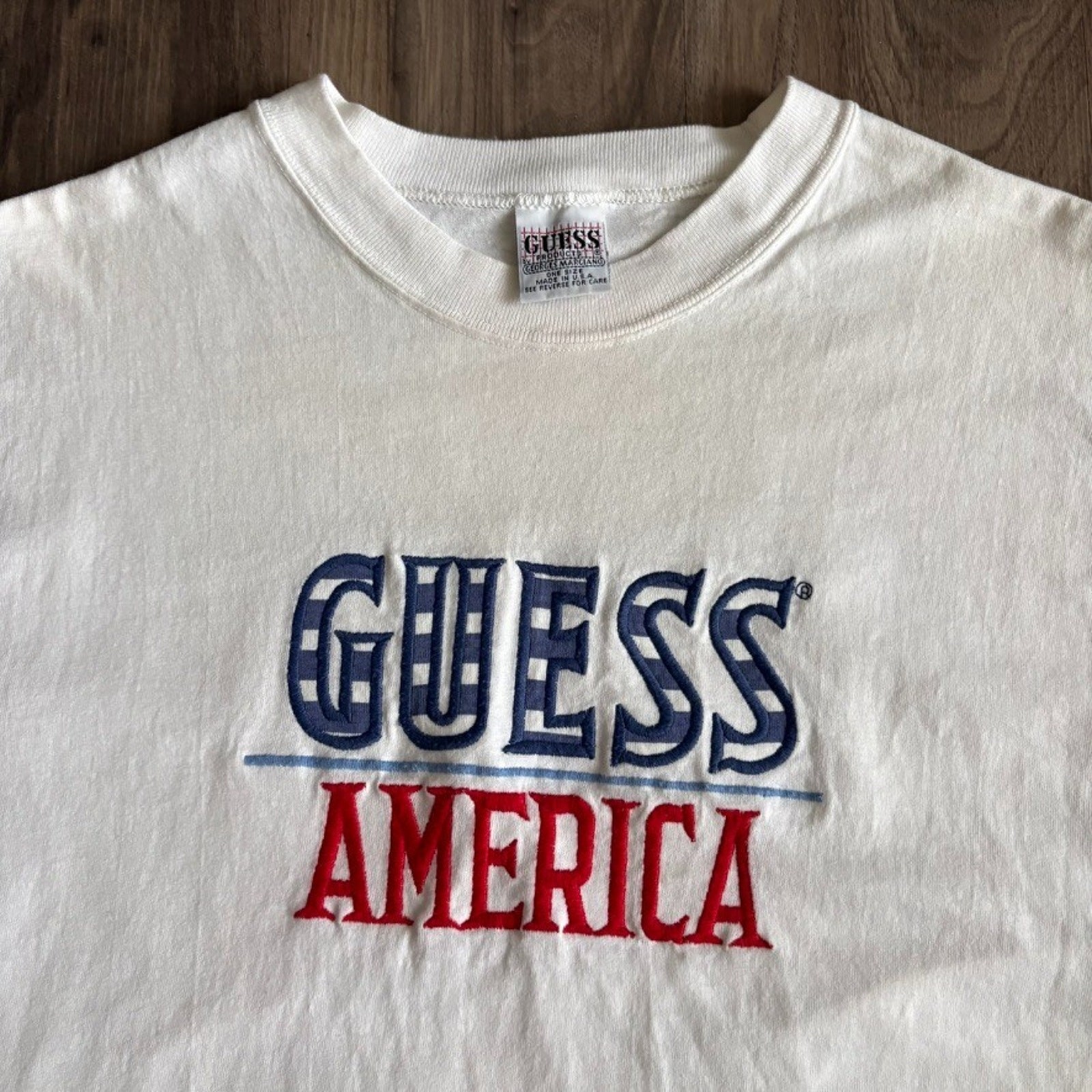 Vintage Guess Jeans T-Shirt Men’s Size M White 1990s America Embroidered