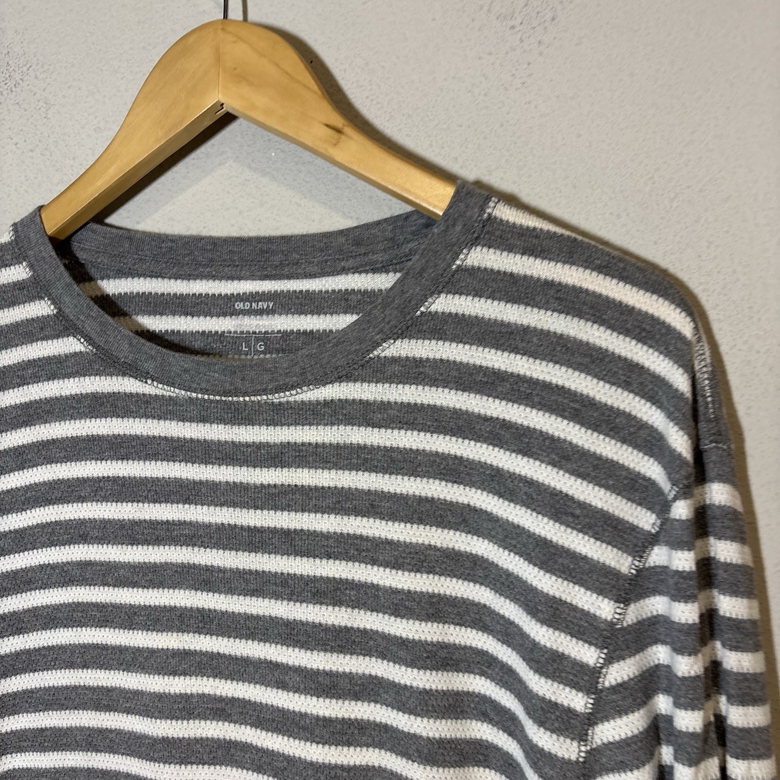 Mens Old Navy Rib Knit Shirt Size Large L/S Cotton Gray White Preppy Casual Y2K
