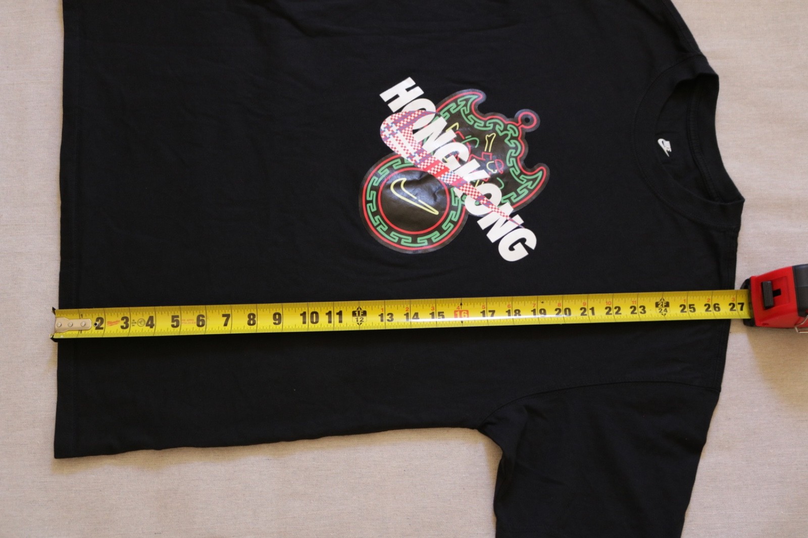 Nike The Nike Tee Hong Kong Loose Fit Graphic T-Shirt Mens Size L Black Swoosh