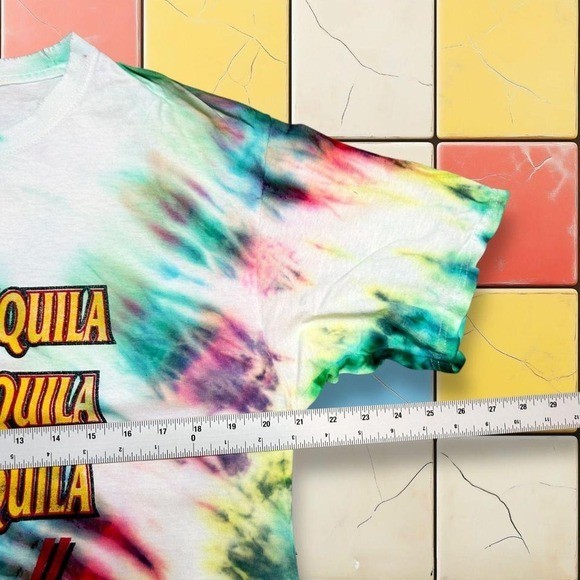Vintage 90s One Tequila Two Tequila Three Tequila Floor Cancun T-Shirt Large