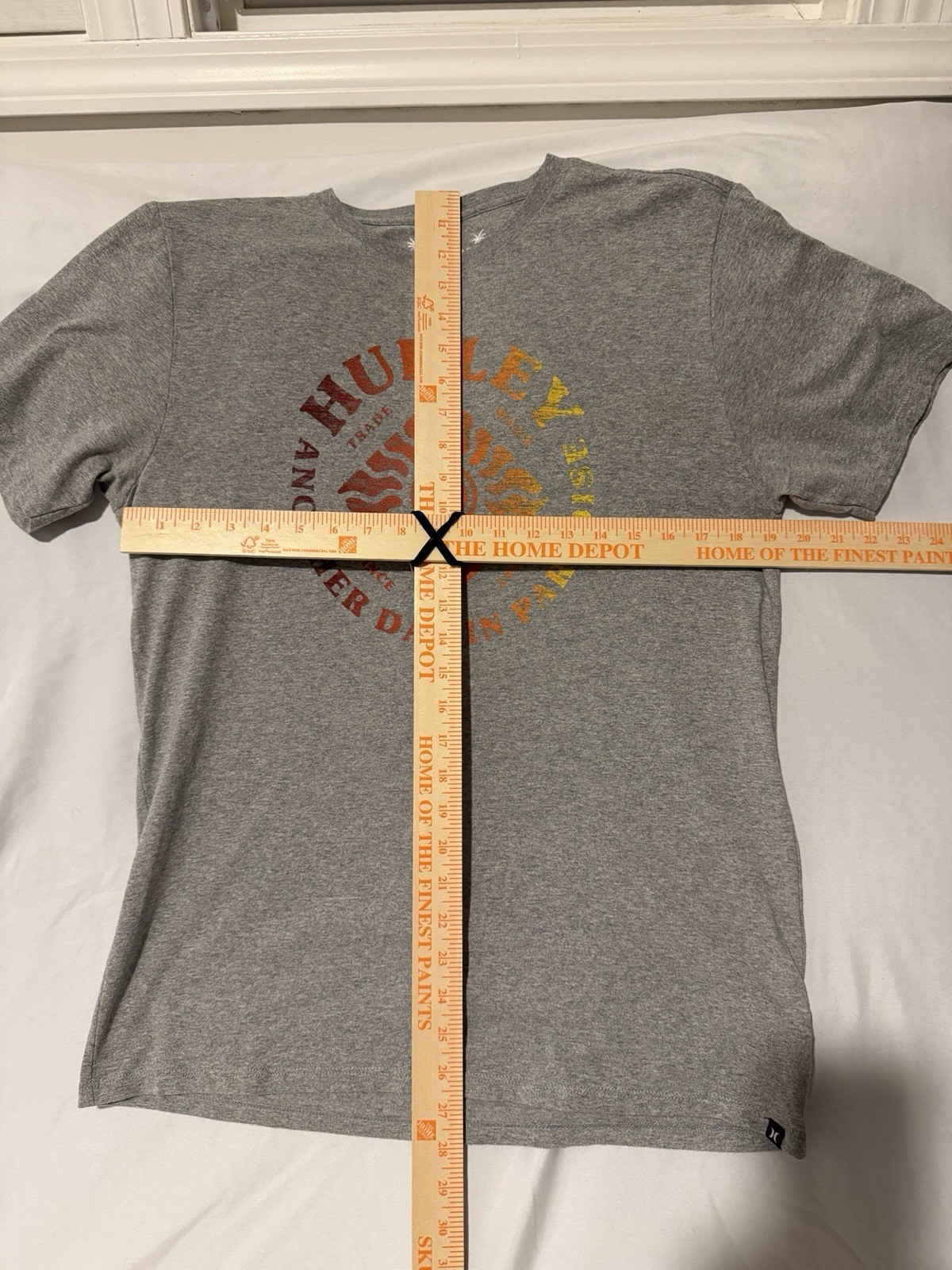 Hurley Gray Cotton Blend Knit Regular Fit Crew Neck Logo Graphic Tee Men’s M