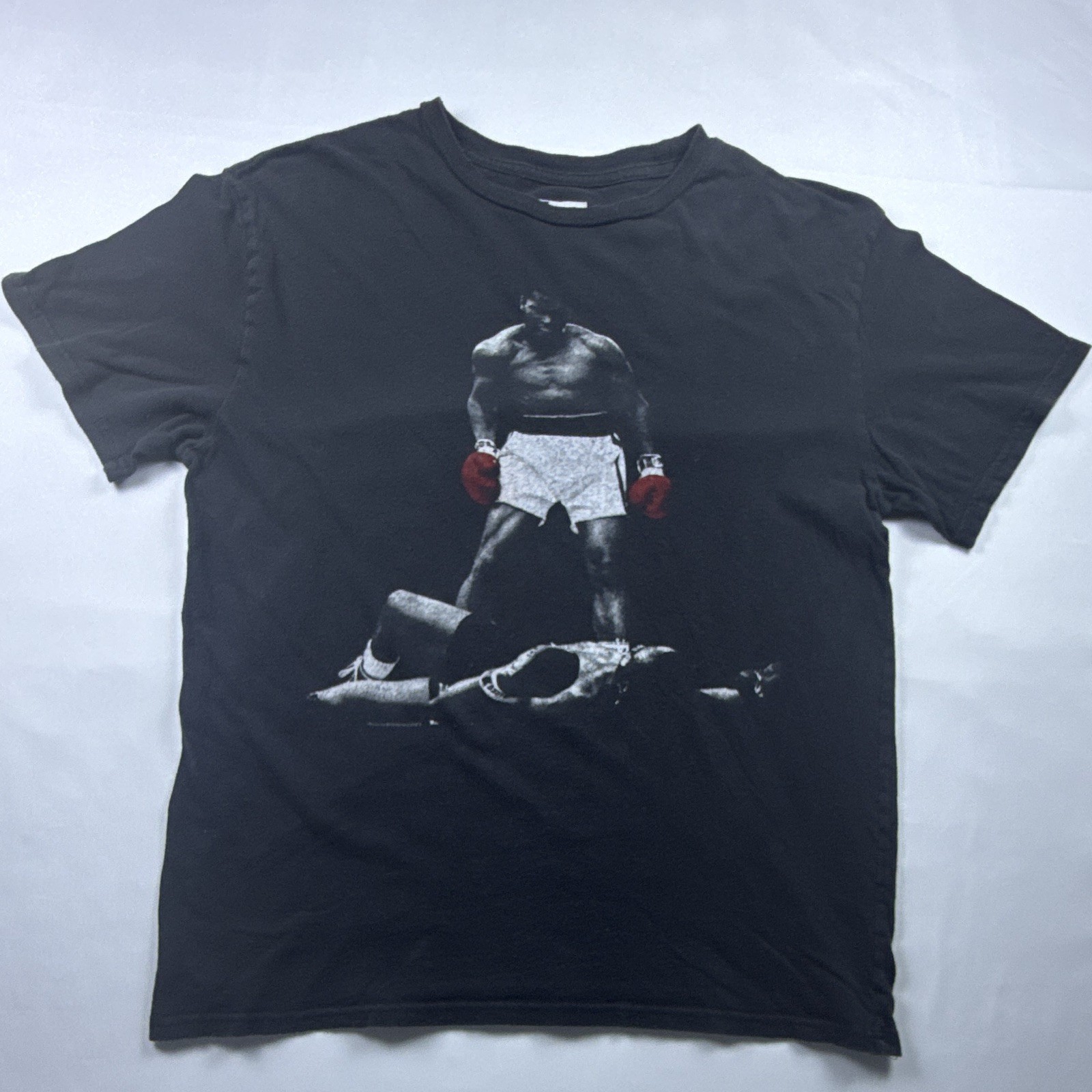 ALI Muhammad Ali Boxing Graphic Black Crew Neck T-Shirt Short Sleeve Men’s L