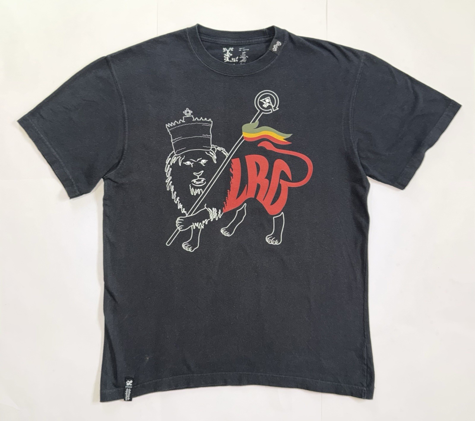 LRG Lion Graphic T‑Shirt – Black Size Large (22×29) Front & Back Print Excellent