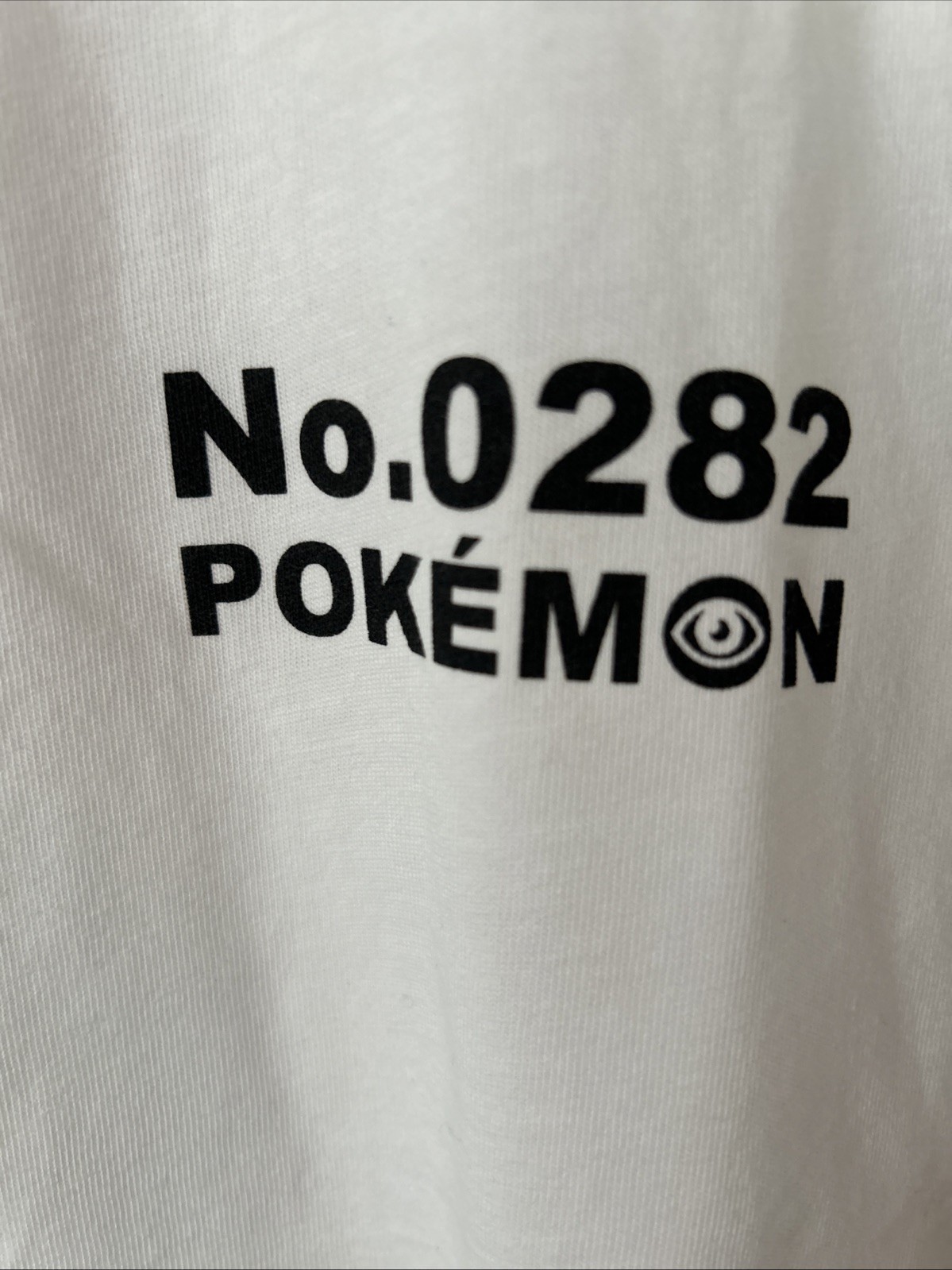 UNIQLO UT Pokemon Gardevoir 0298 Tee shirt Short Sleeve Size XL