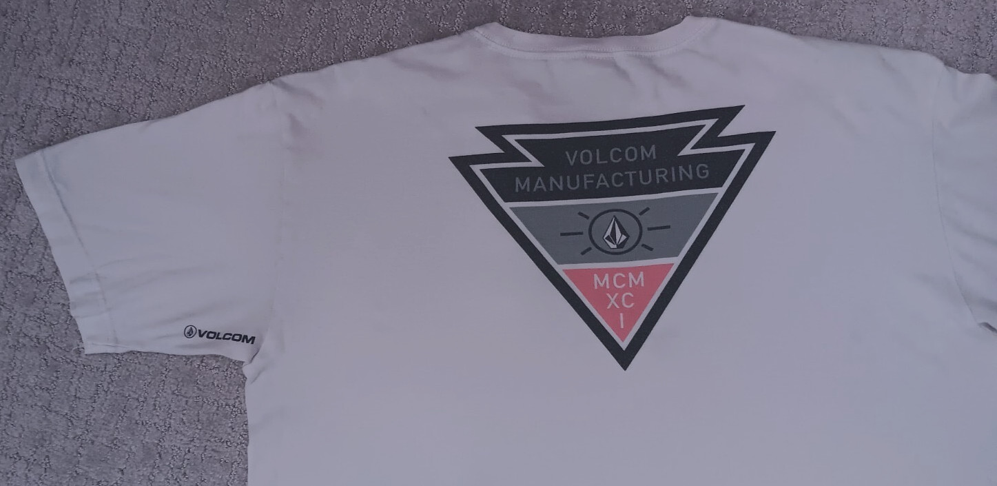 Volcom Manufacturing Front Pocket T Shirt _ Size XL_ discoloration as shown