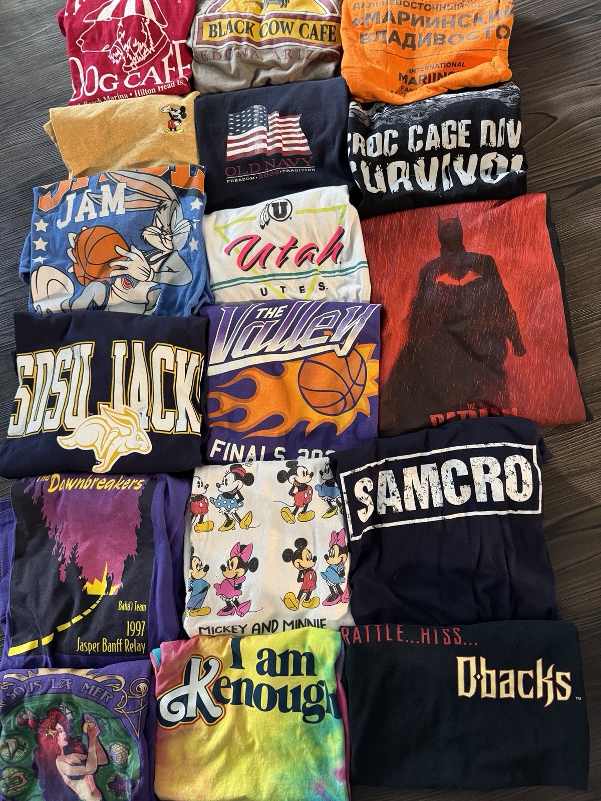 Random 20 for $95 Vintage/Modern Graphic TShirt Bundle! Message your size!