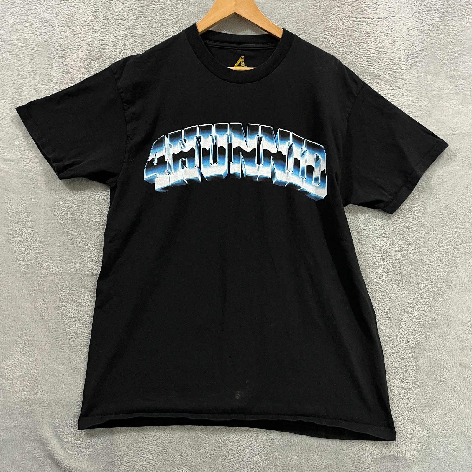 4HUNNID YG Graphic Shirt Mens Large Black Big Chrome Logo Crew Neck Pullover Tee
