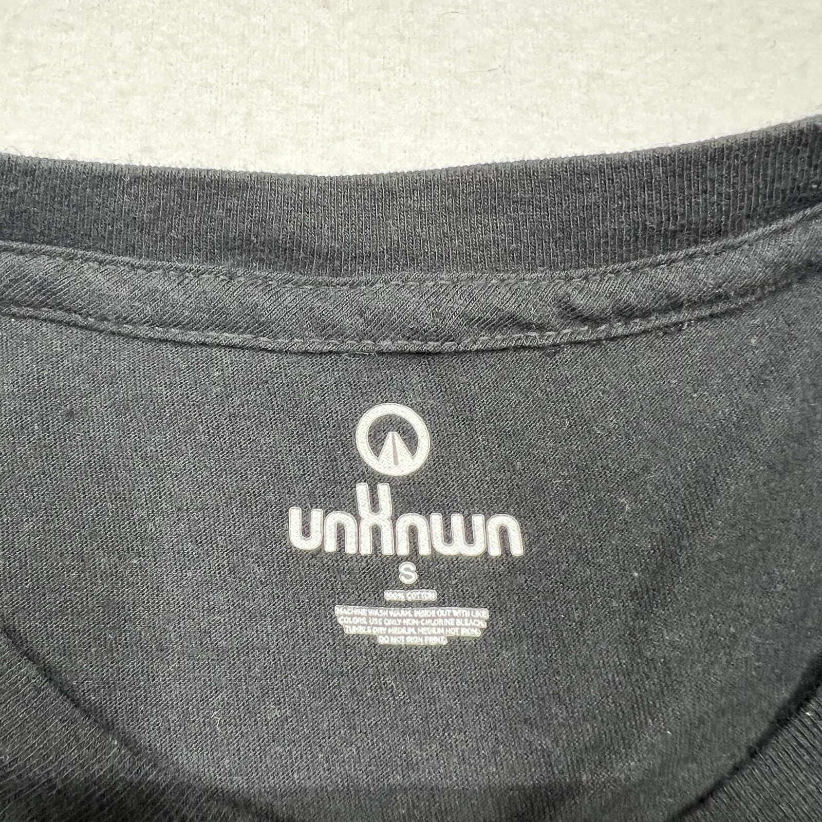 UNKNWN Lebron James Gold Black Invert Logo Jersey T-Shirt #6 Sz Small