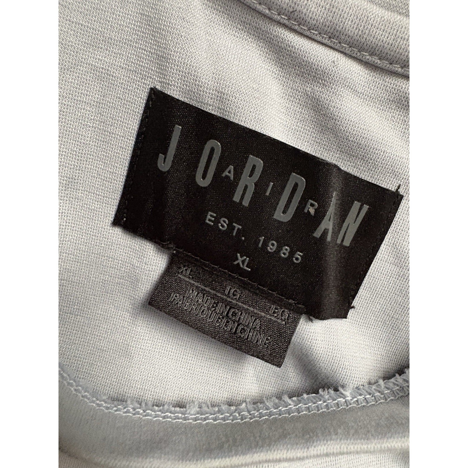 Rare Find Men’s Jordan Shirt Cool Grey Sz XL AA8724-012 Condition 10/10