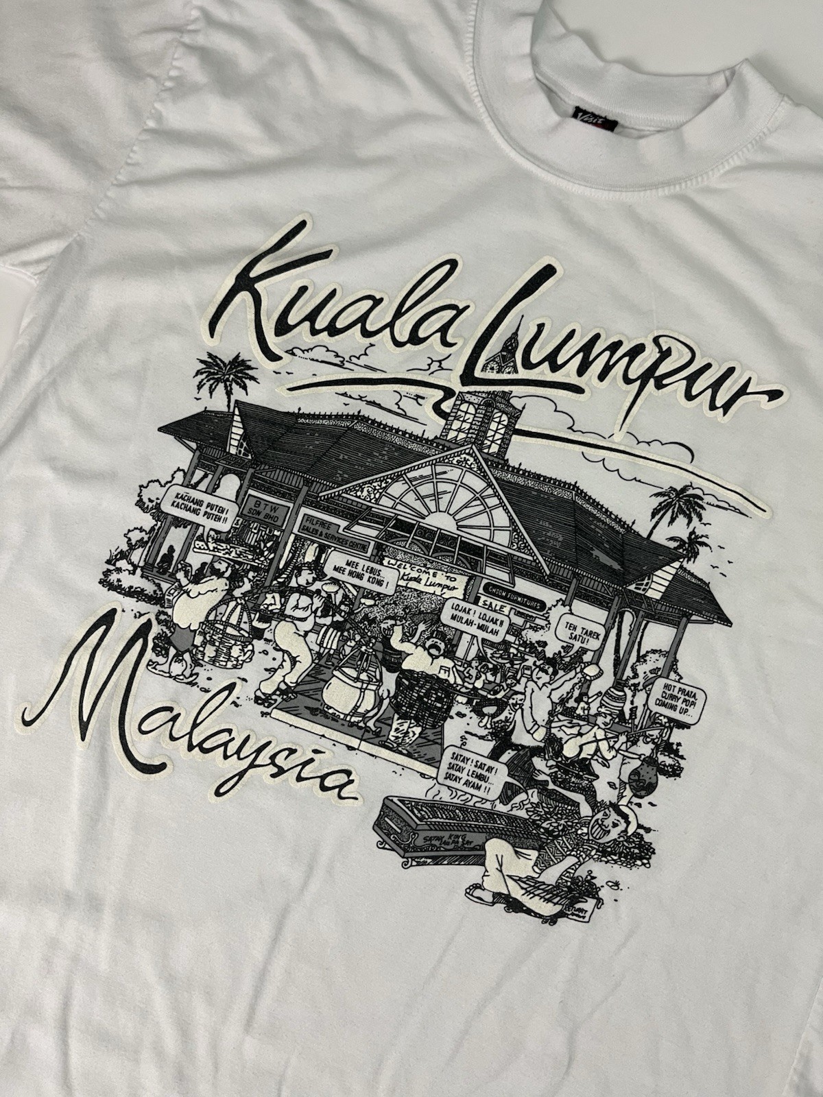 Vintage Kuala Lumpur Malaysia White Cotton T-shirt Medium Black Graphic Tee 90’s