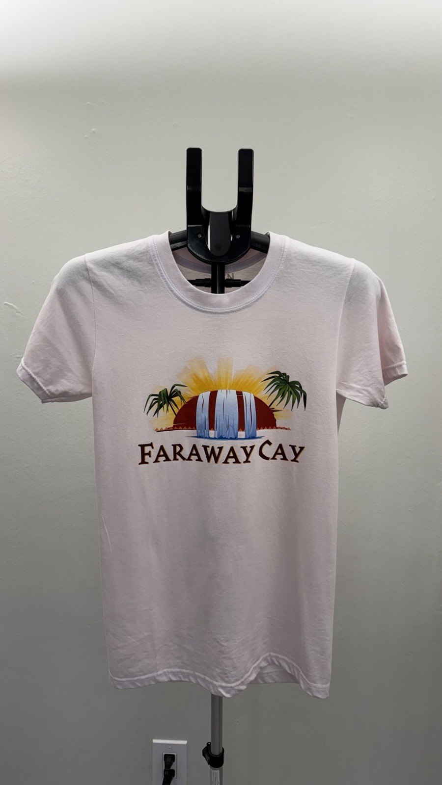 Men Sport Tropical Graphic T-Shirt Men’s S Light Pink Beach Vacation Island Tee