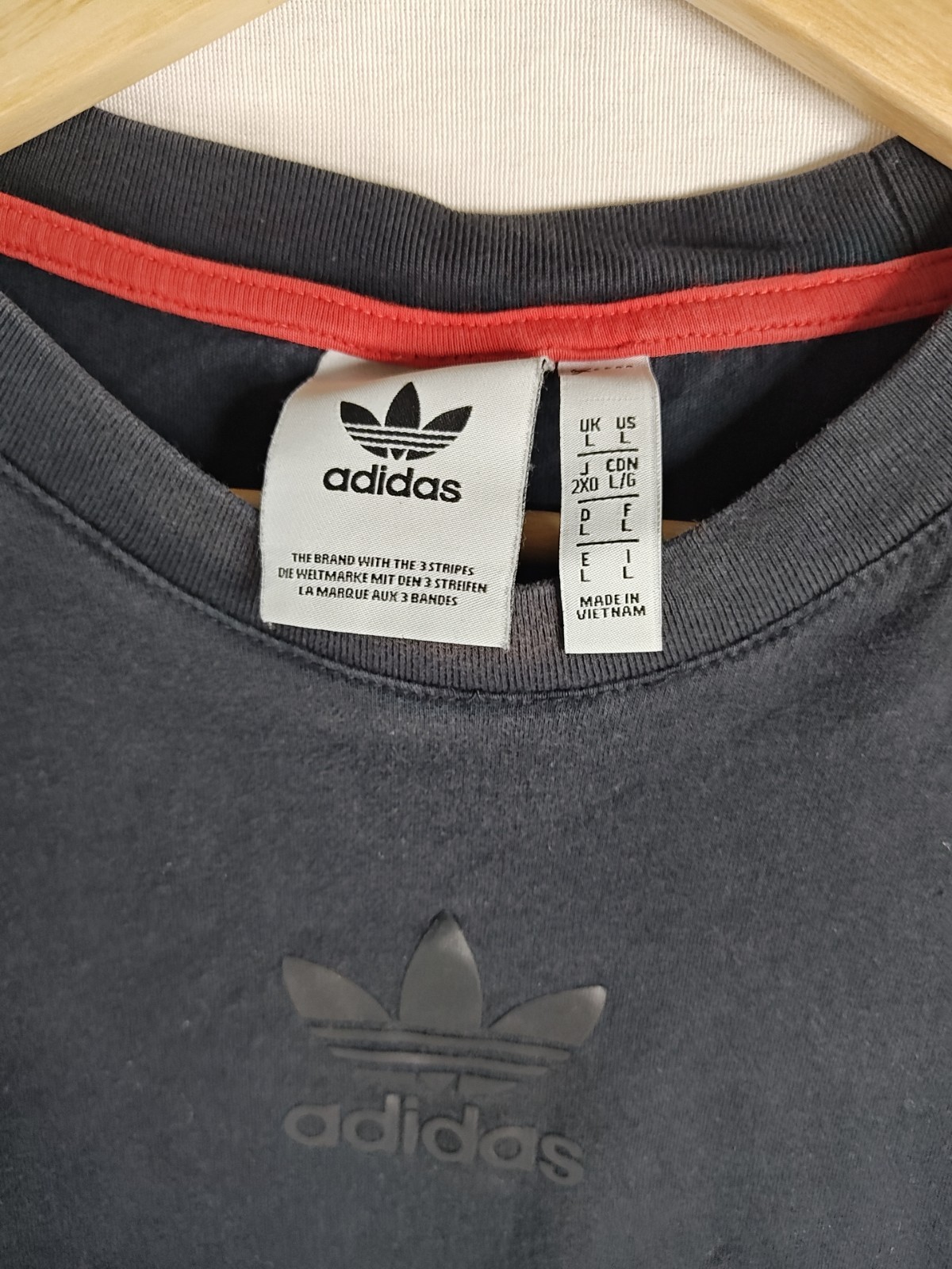 adidas Chile 20 Trefoil T-Shirt Mens Large Black Tonal Logo Heritage Soccer Tee