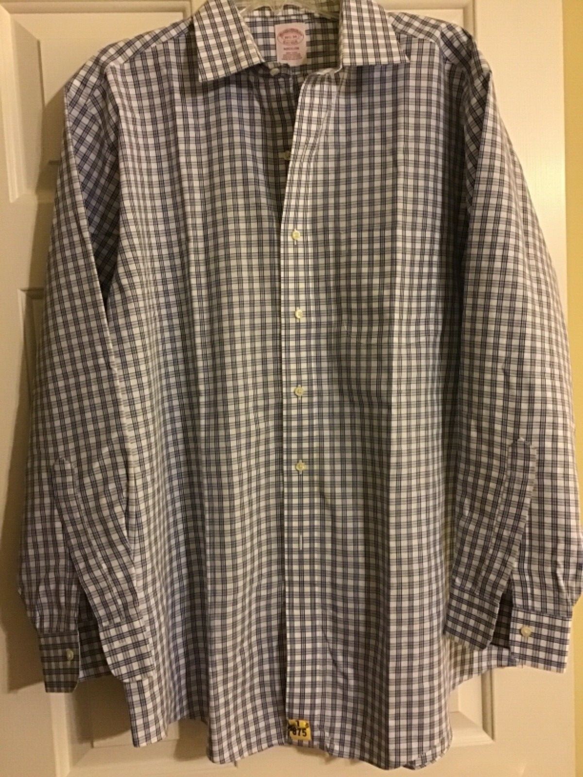 Brooks brothers Button down shirt size 161/2-34 Madison non iron