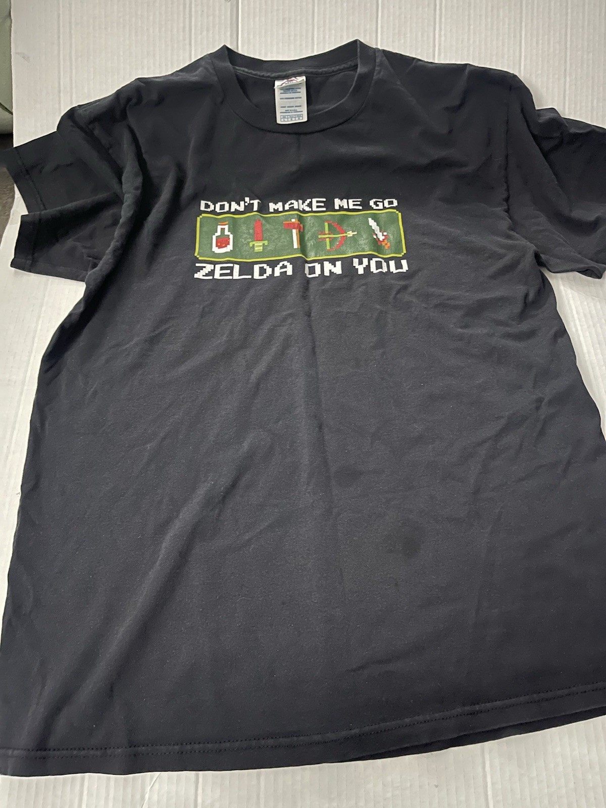 Delta Pro Weight Black Link Zelda Graphic Crew Neck Tee Short Sleeve L