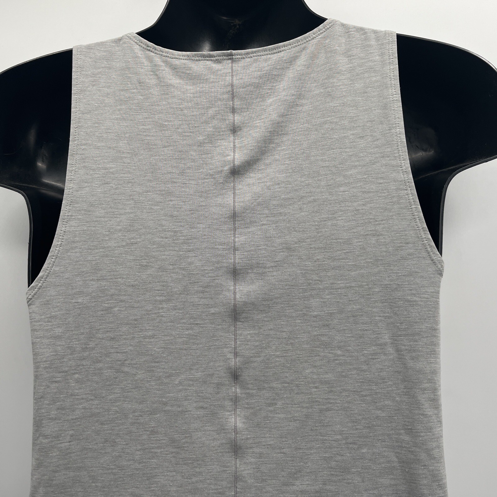 Men’s Casual Solid Grey Tank Top Sleeveless Athletic Tee Shirt Size N/A