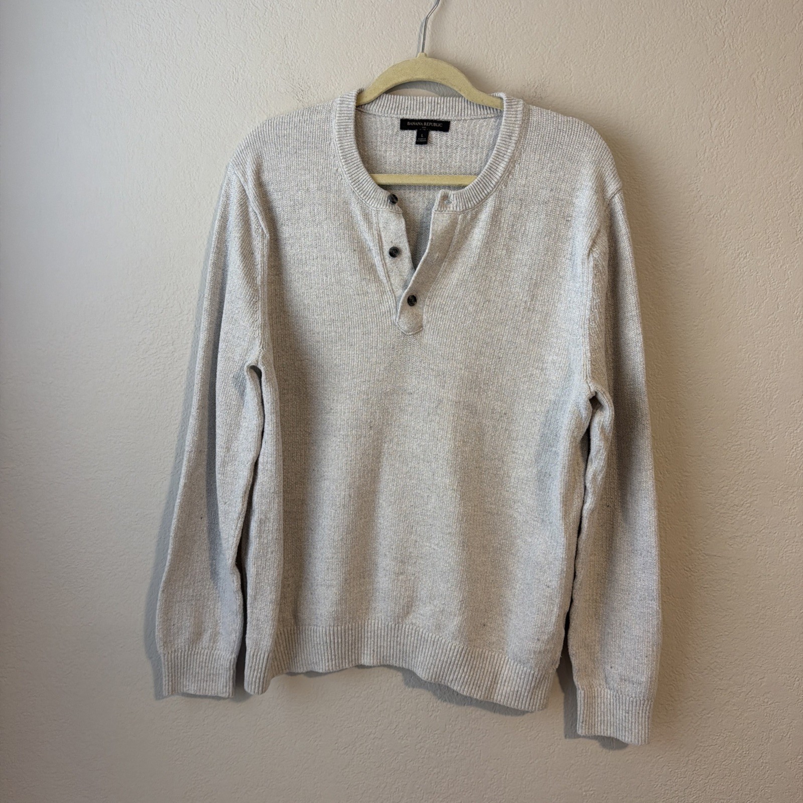 Banana Republic Textured Henley Shirt Mens L Gray Knit preppy coastal style