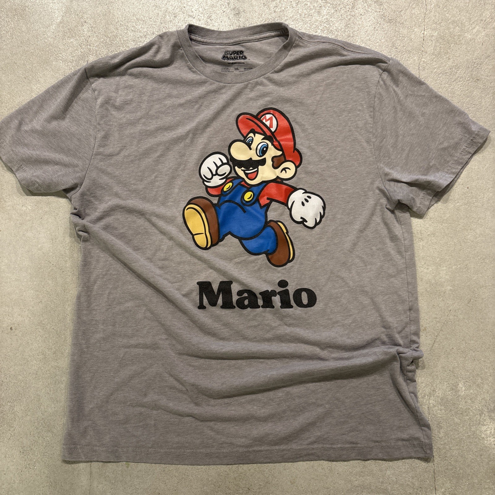 NINTENDO Super Mario Bros Size XXL Gray Jumping Graphic T-Shirt Official License