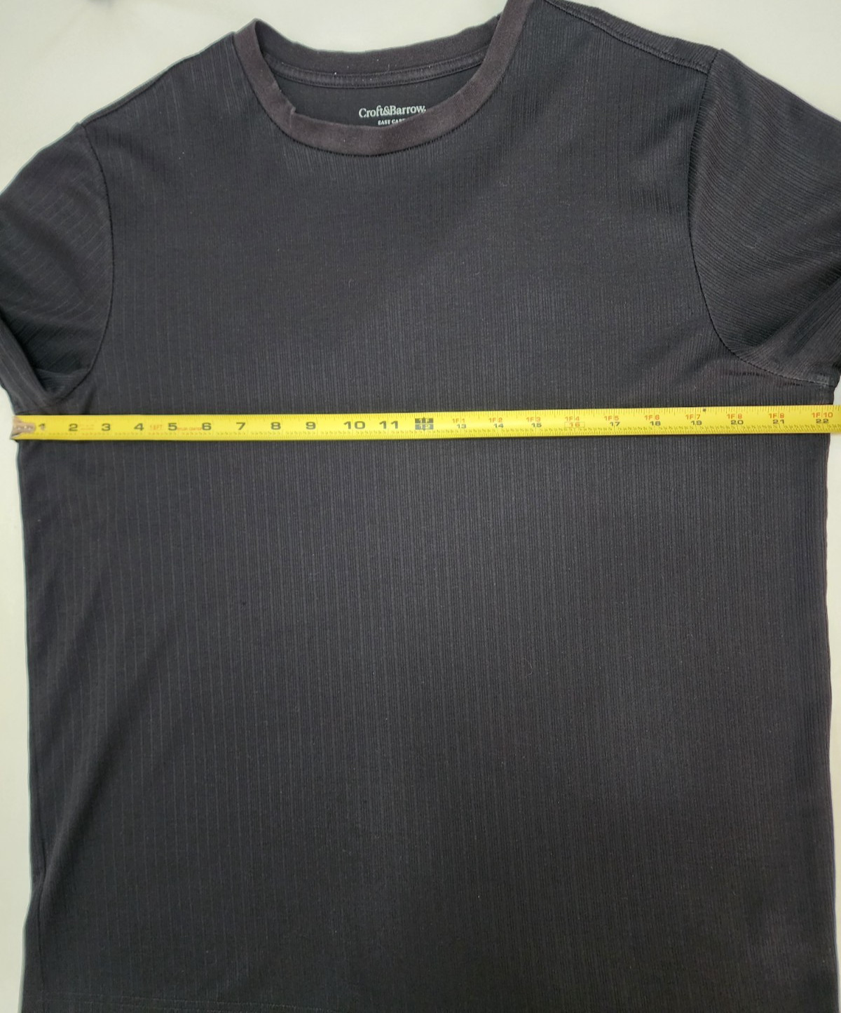 Croft & Barrow Easy Care All Black Fitted Crew Ribbed T-Shirt Men’s Large Y2K