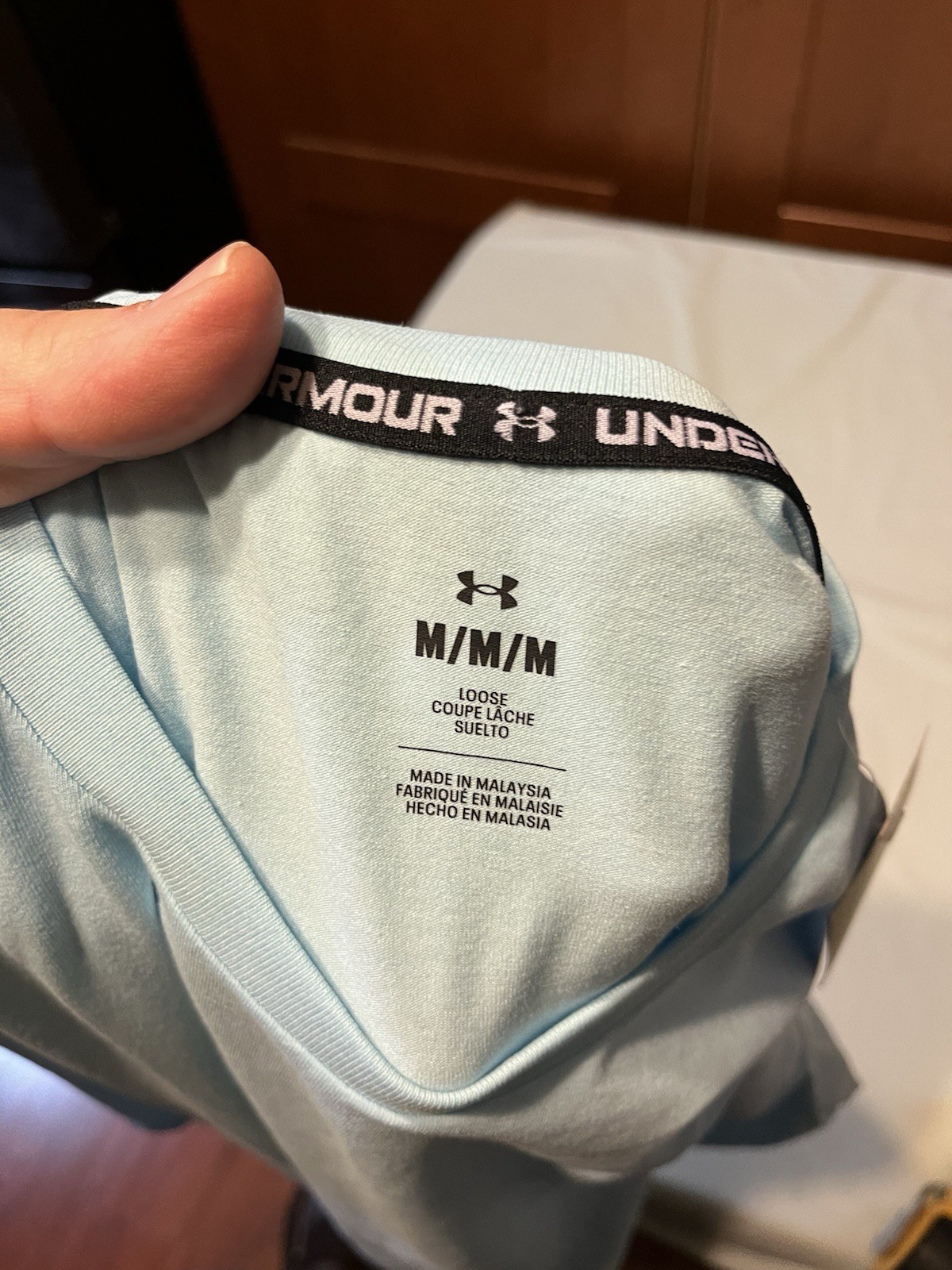 Under Armour Men’s T-Shirt Medium – Light Blue Polyester Cotton Spandex – NWT