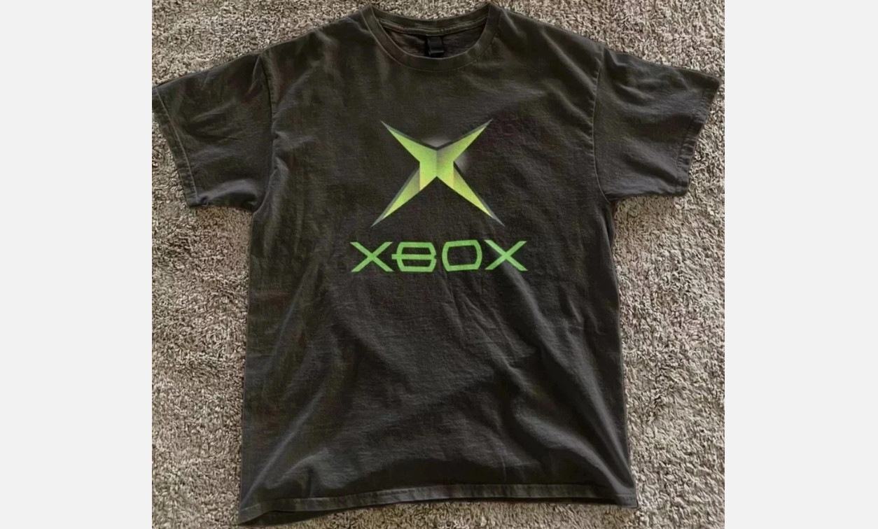 Original Xbox logo green black tee Vintage Gaming Shirt Y2k Xbox