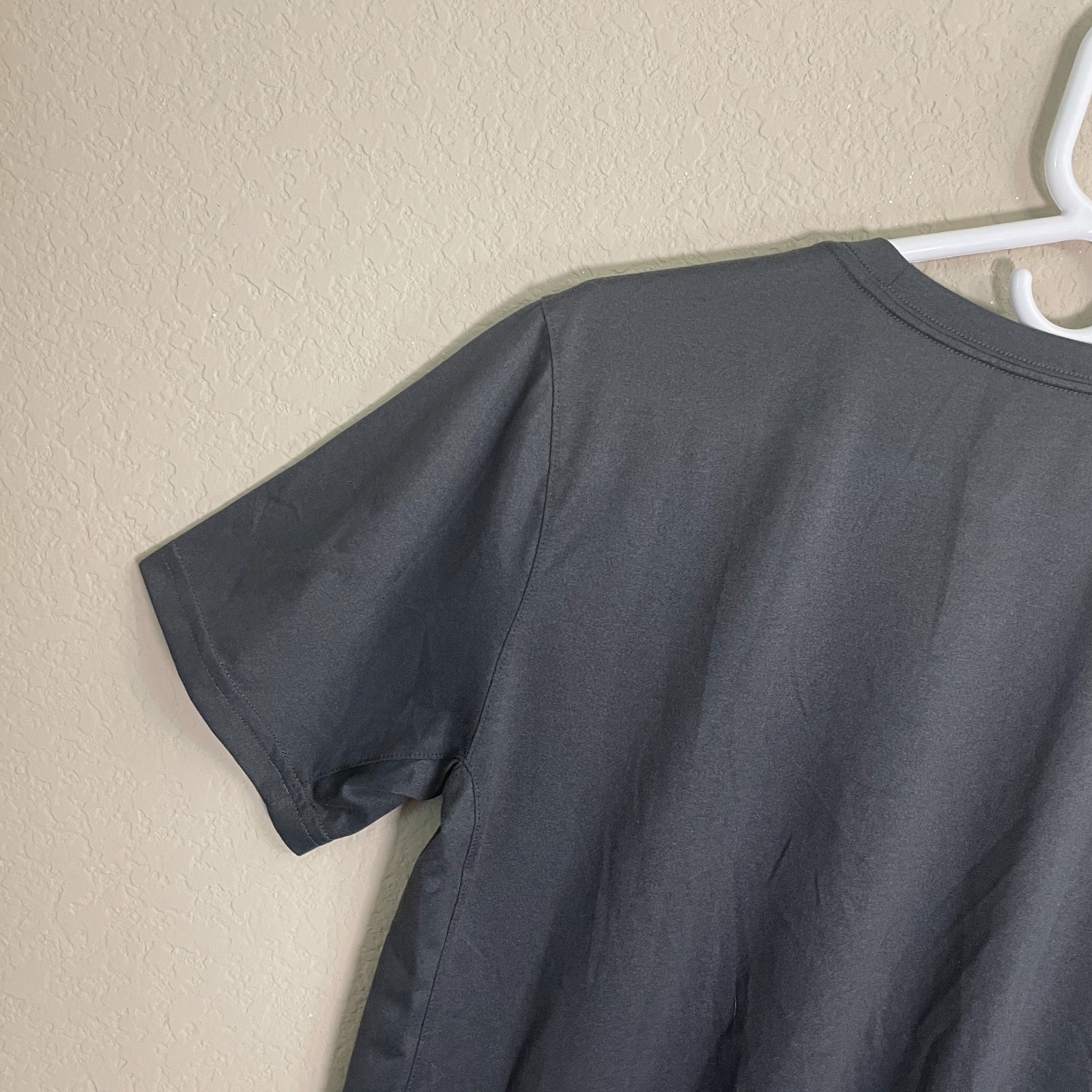 The Nike Tee Men’s M Dri-Fit Swoosh Gray Crewneck Short Sleeve T-Shirt