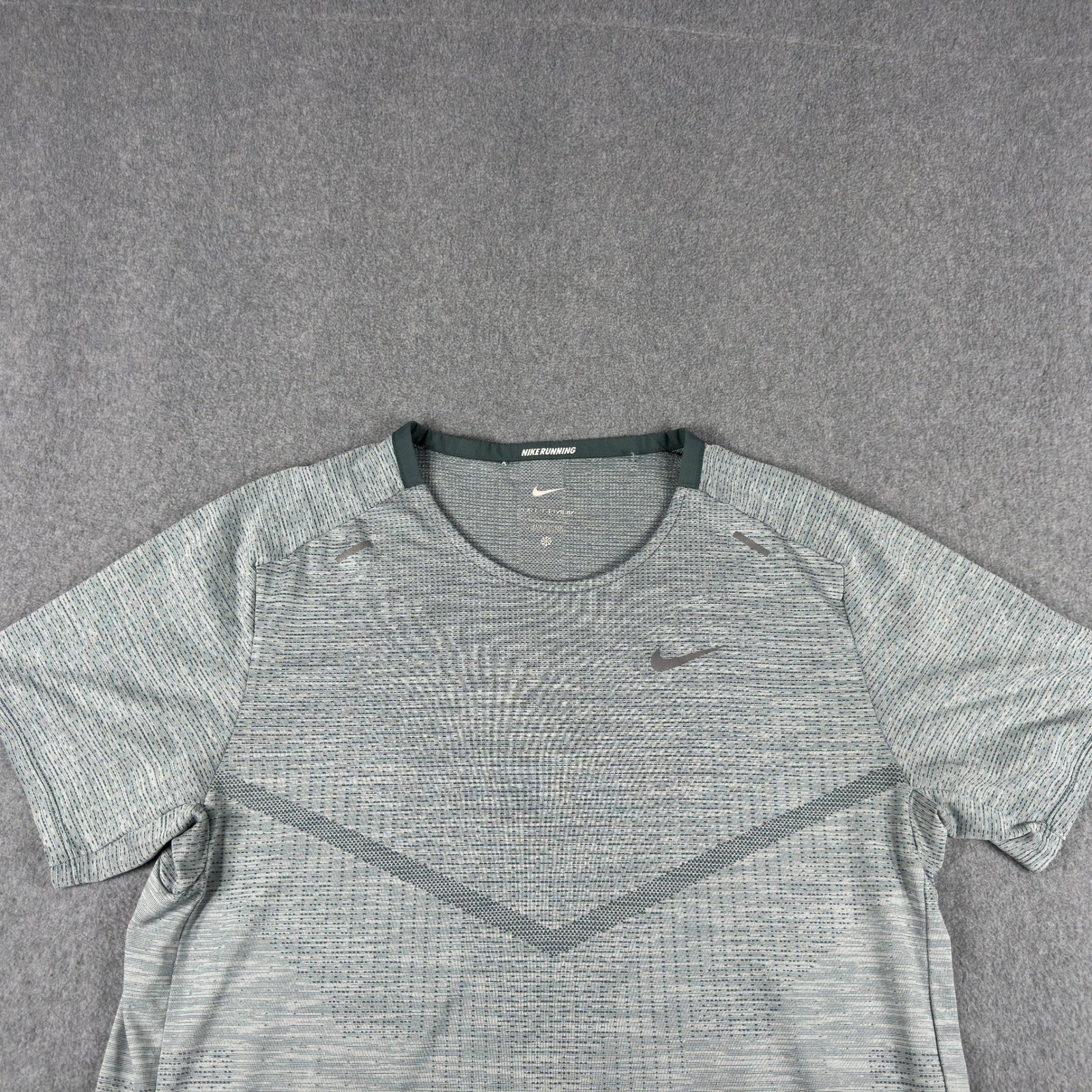 Nike Dri-FIT ADV Running Shirt Mens Large Green Short Sleeve Athletic DM4753-010