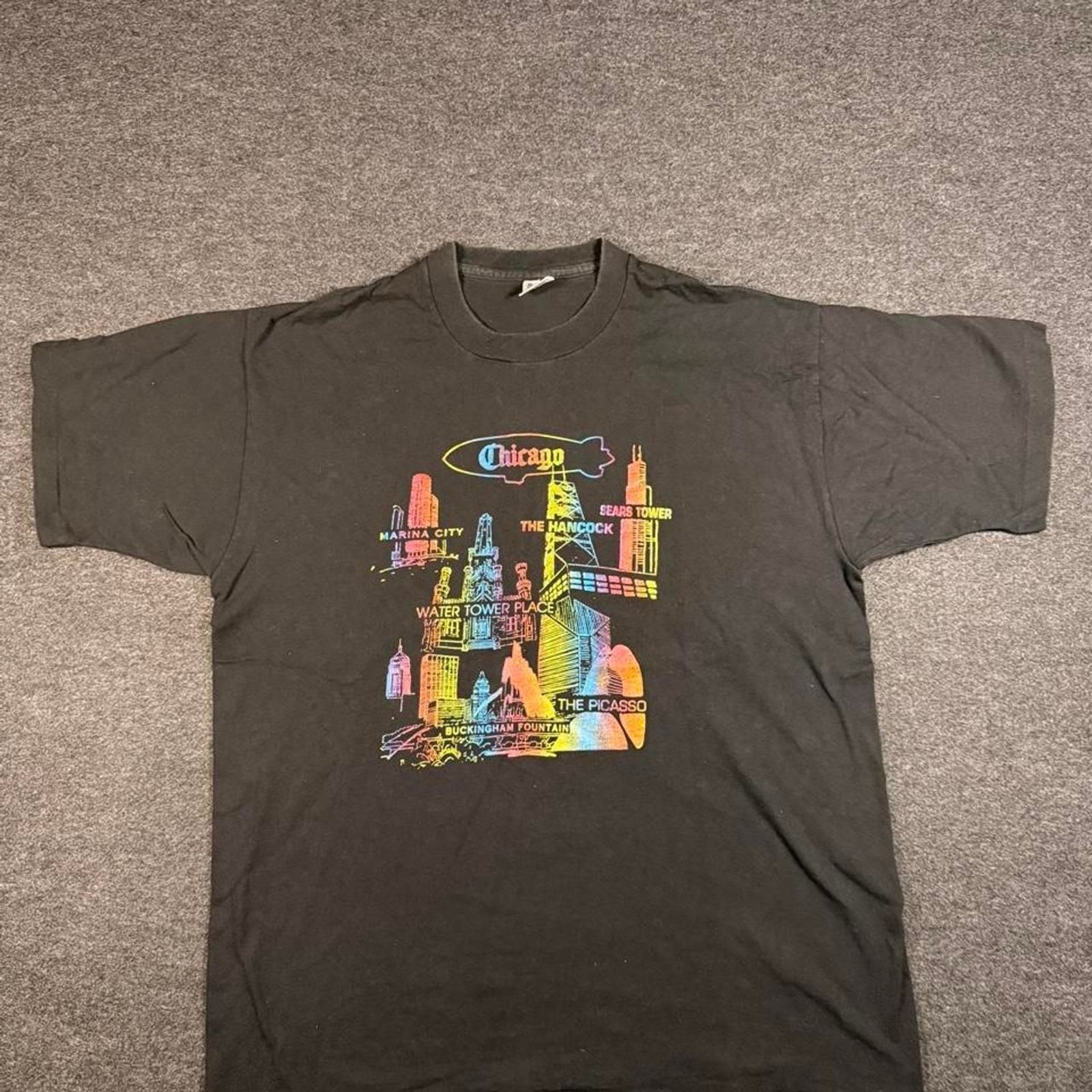 Vintage 90s Chicago Skyline Neon Rainbow Graphic Black T-Shirt Size XL