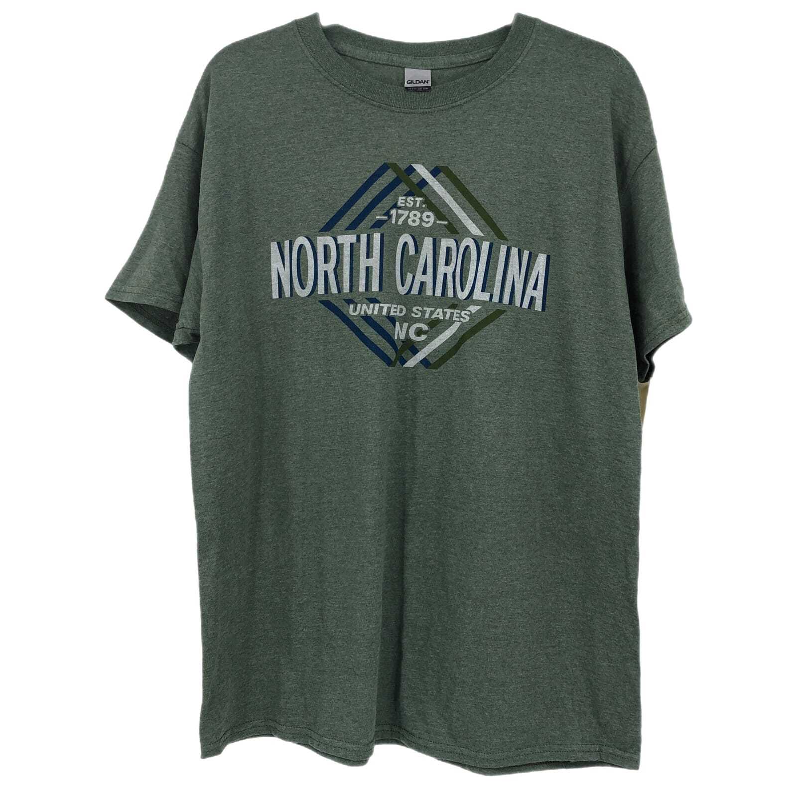 Gildan Green Graphic Tee | Perfect for Any Occasion