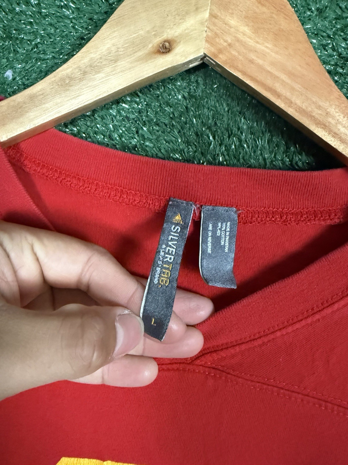 VTG Levis Silver tab 47 Top Drawer Clothing T Shirt Adult L Red Chinese Letter