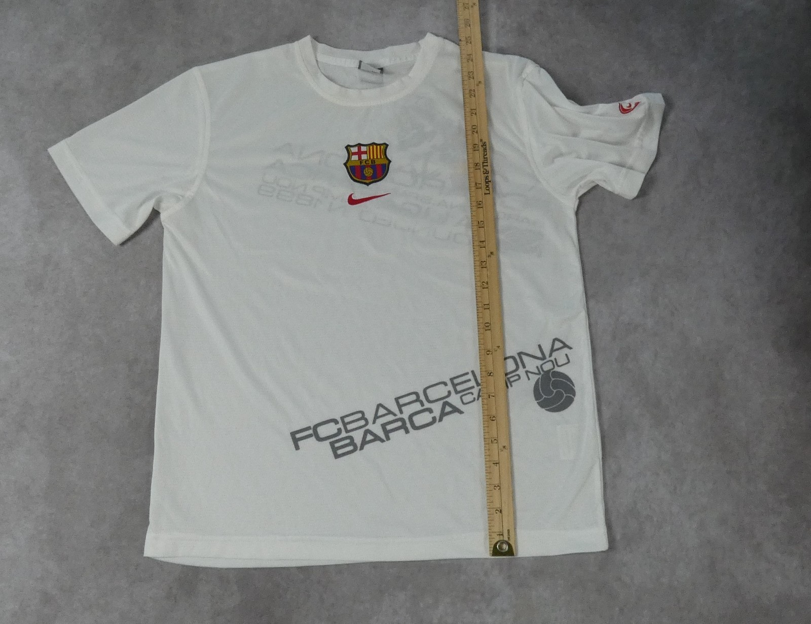 Nike T Shirt Mens L White Football FC Barcelona Soccer World Cup Stretch Jersey